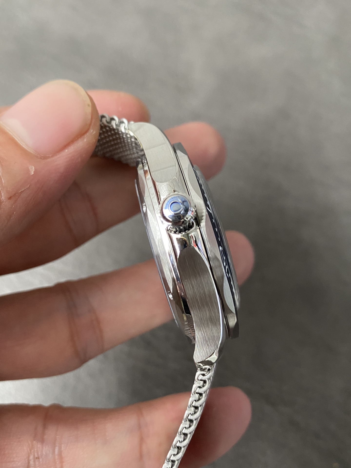 Super Clone 1:1 Omega Seamaster Diver 300M Blue Wave Dial – Milanese Mesh Bracelet / Co-Axial Master Chronometer