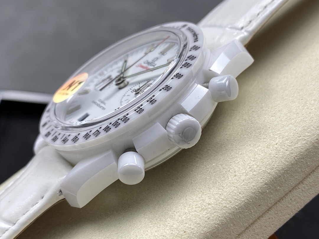Super Clone 1:1 Omega Speedmaster White Ceramic Chronograph Watch