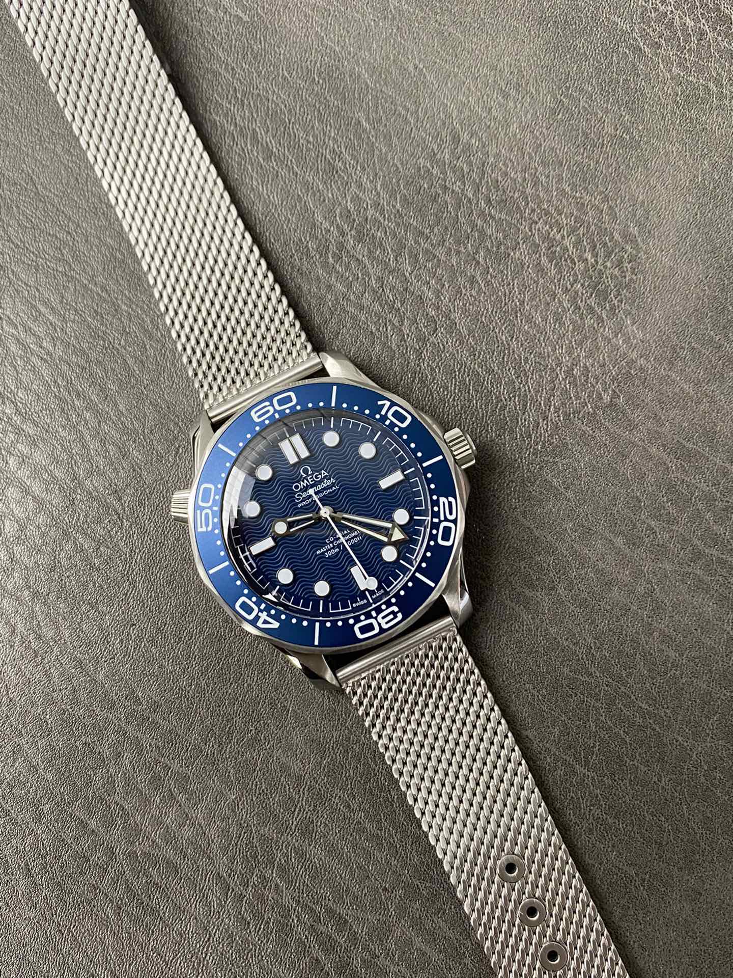 Super Clone 1:1 Omega Seamaster Diver 300M Blue Wave Dial – Milanese Mesh Bracelet / Co-Axial Master Chronometer