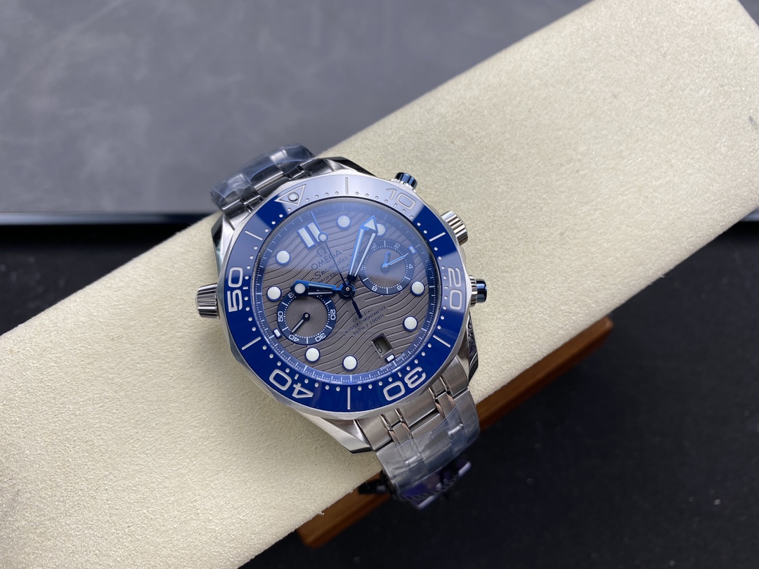 Super Clone 1:1 Omega Seamaster 300M Chronograph Grey Wave Dial with Blue Bezel – Steel Bracelet