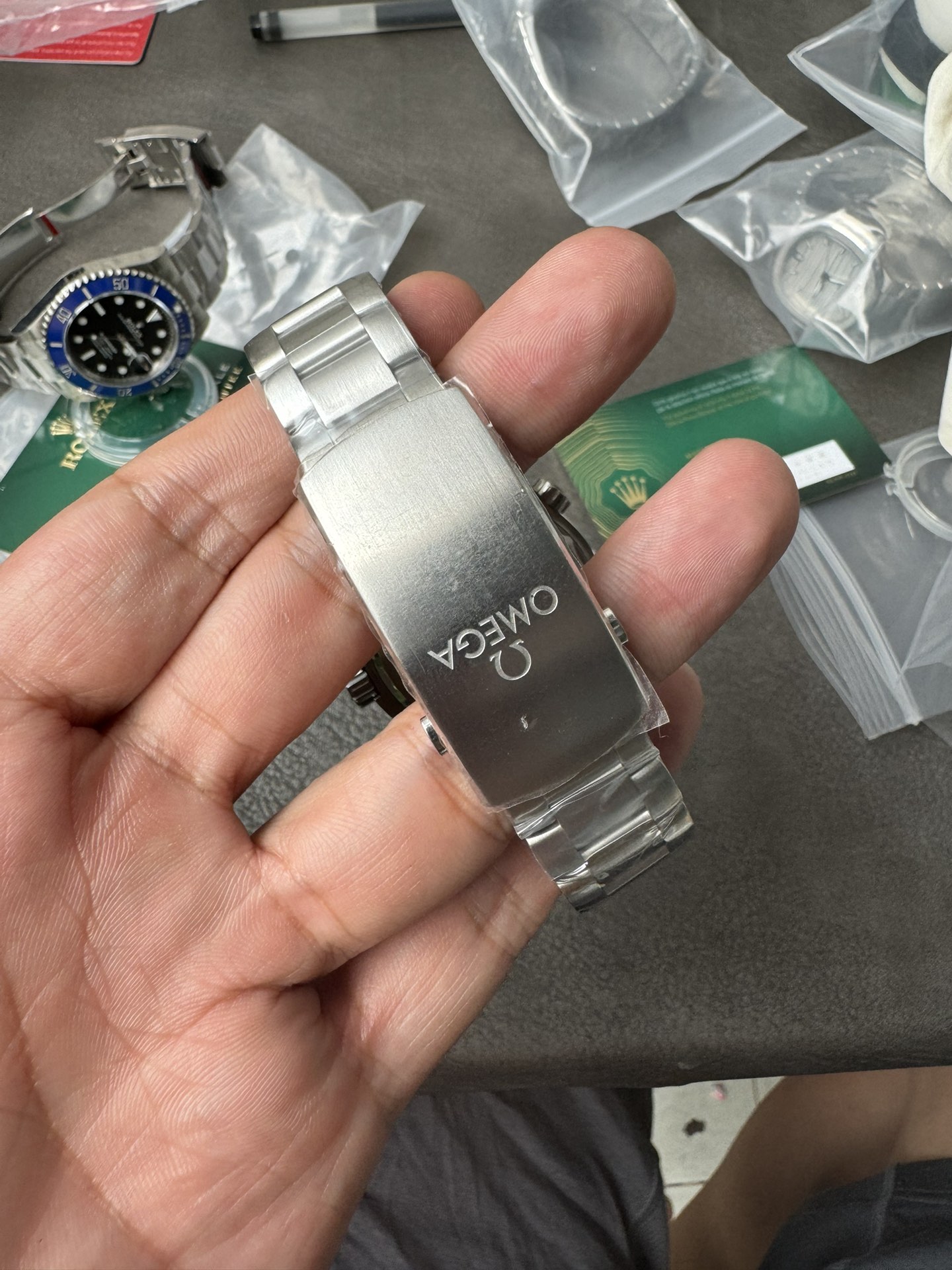 Super Clone 1:1 Omega Seamaster Planet Ocean GMT – Black Dial / Black-White Ceramic Bezel / Stainless Steel Bracelet