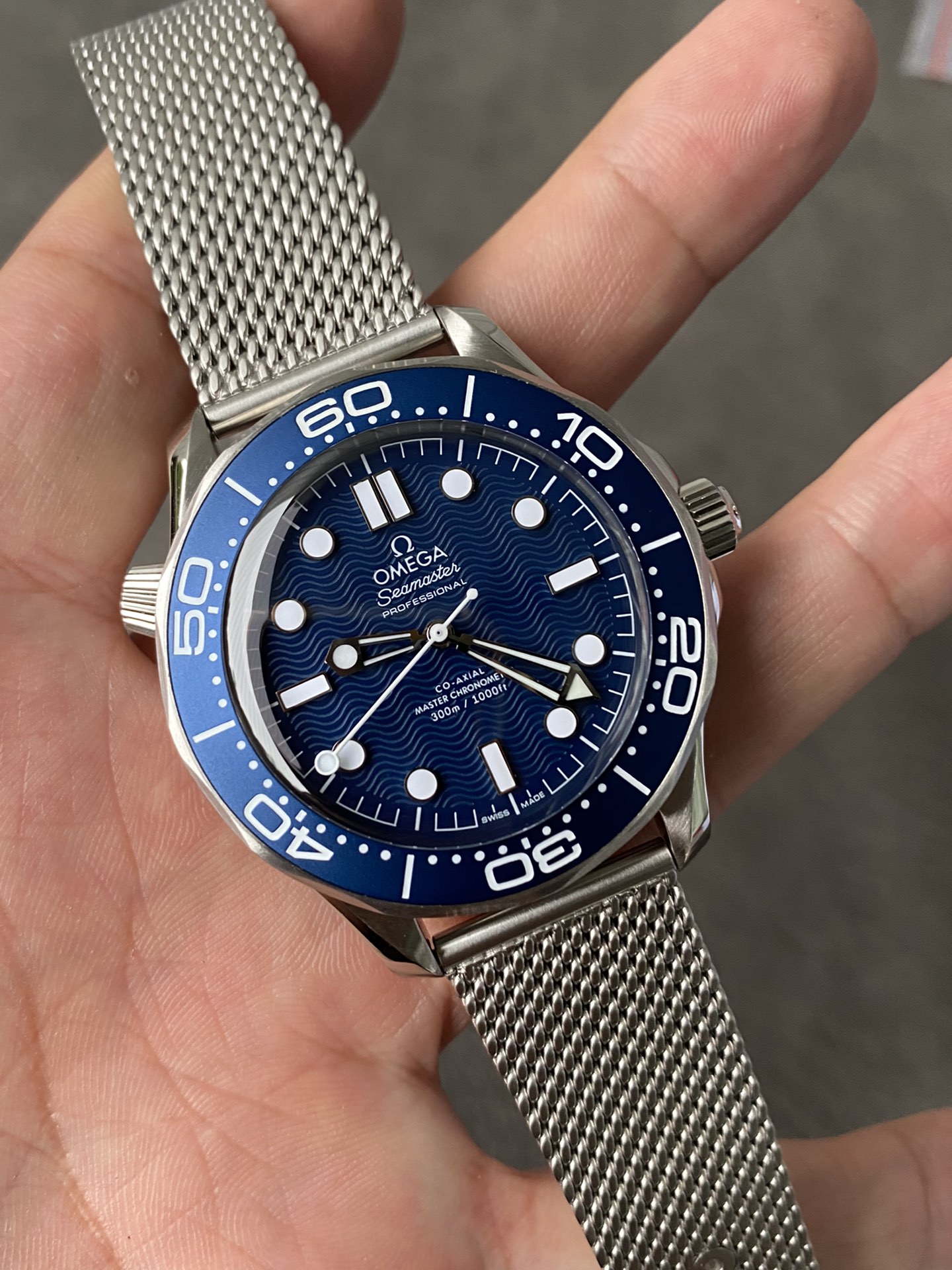 Super Clone 1:1 Omega Seamaster Diver 300M Blue Wave Dial – Milanese Mesh Bracelet / Co-Axial Master Chronometer