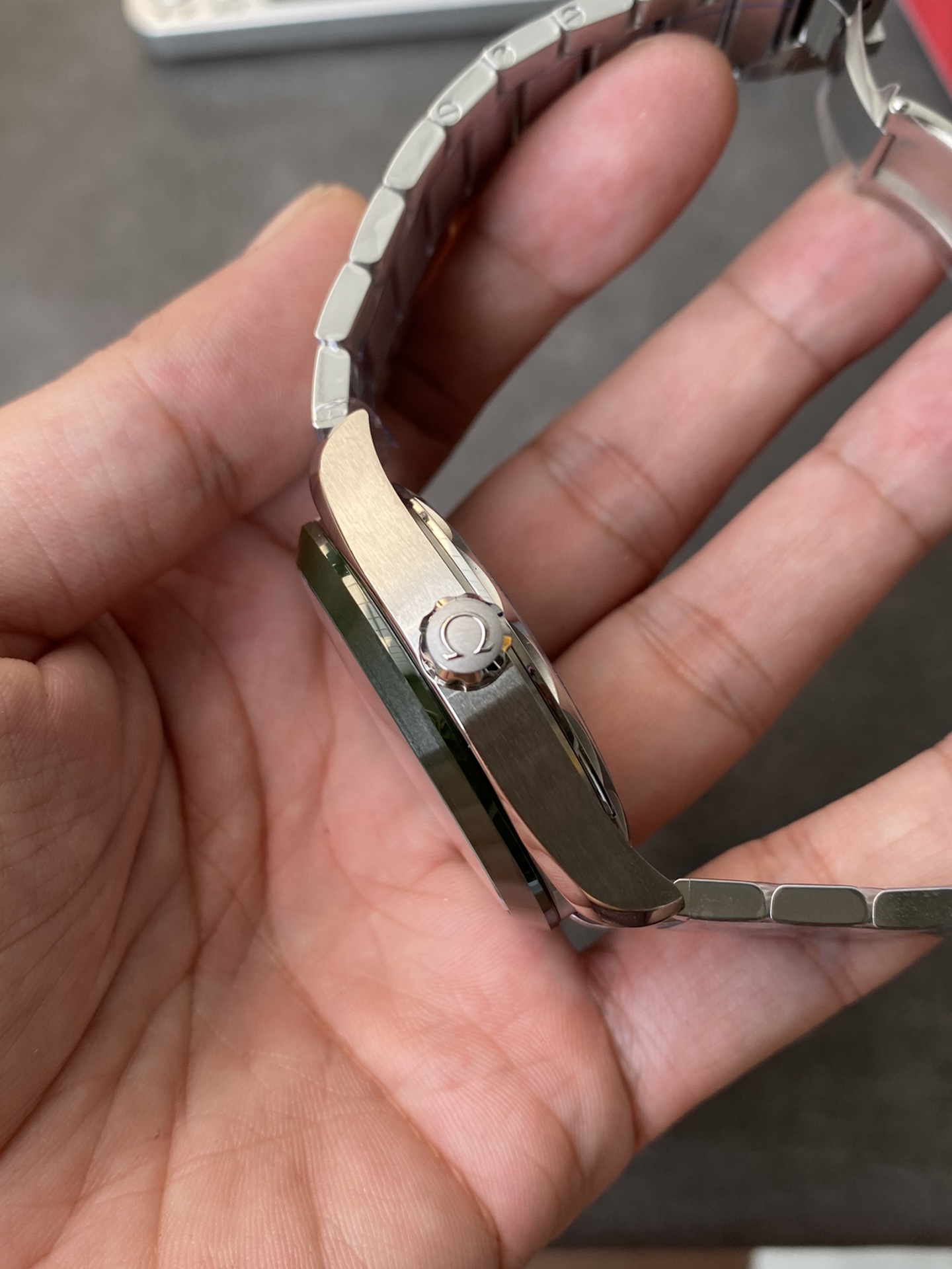 Super Clone 1:1 Omega Seamaster Aqua Terra Worldtimer Green Bezel – Stainless Steel / Co-Axial Master Chronometer / Globe Dial