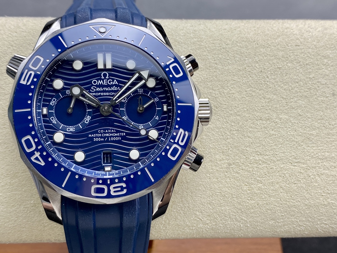 Super Clone 1:1 Omega Seamaster Diver 300M Chronograph Blue Dial Rubber Strap