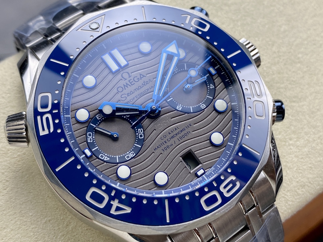 Super Clone 1:1 Omega Seamaster 300M Chronograph Grey Wave Dial with Blue Bezel – Steel Bracelet