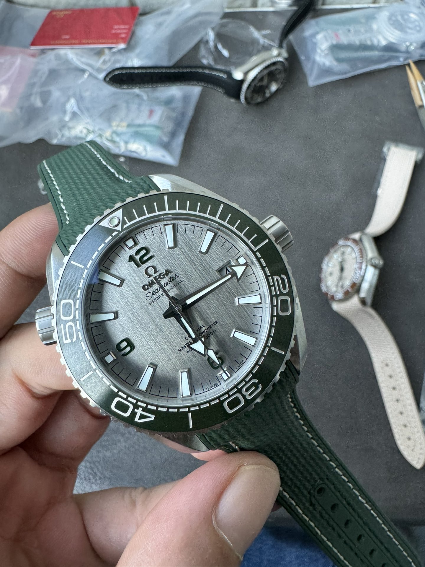 Super Clone 1:1 Omega Seamaster Planet Ocean 600M Green Bezel Silver Dial Diver Watch