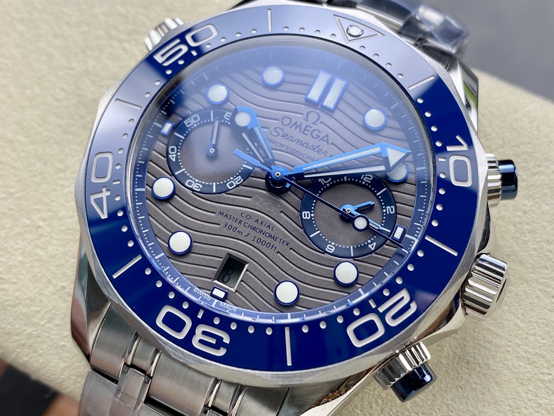 Super Clone 1:1 Omega Seamaster 300M Chronograph Grey Wave Dial with Blue Bezel – Steel Bracelet