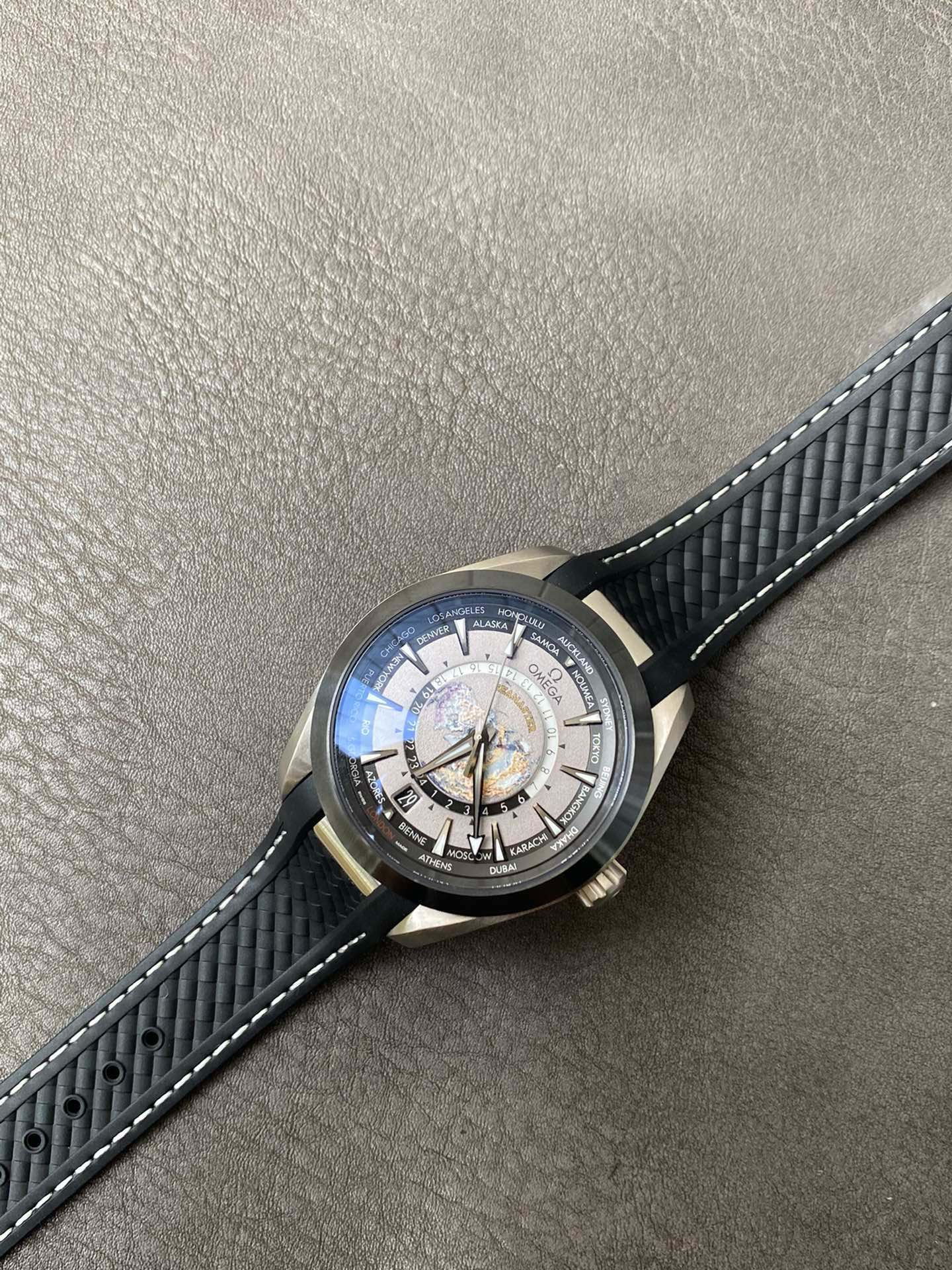 Super Clone 1:1 Omega Seamaster Aqua Terra Worldtimer – Grey Dial / Rubber Strap / Global Time Cities Display