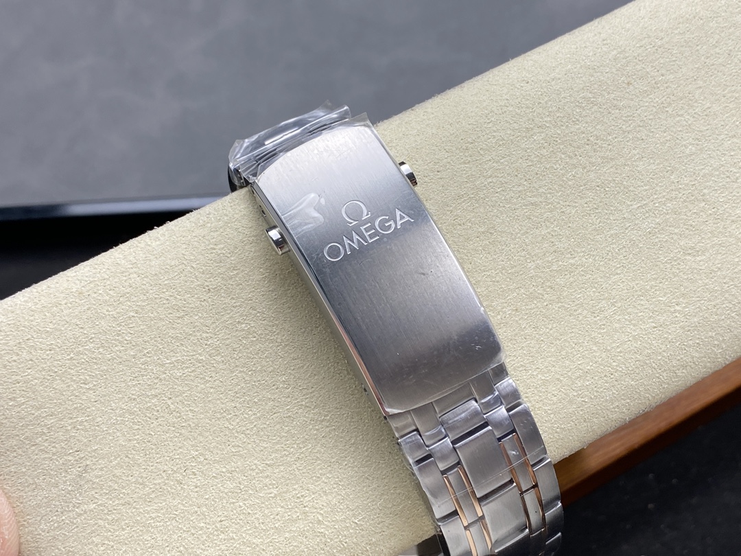 Super Clone 1:1 Omega Seamaster 300M Chronograph Black Dial Rose Gold Two-Tone Bracelet