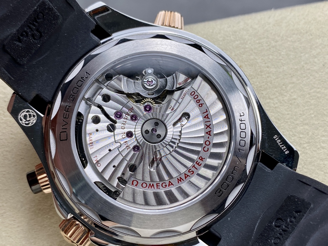 Super Clone 1:1 Omega Seamaster Diver Black Chrono – Rose Gold & Rubber Strap