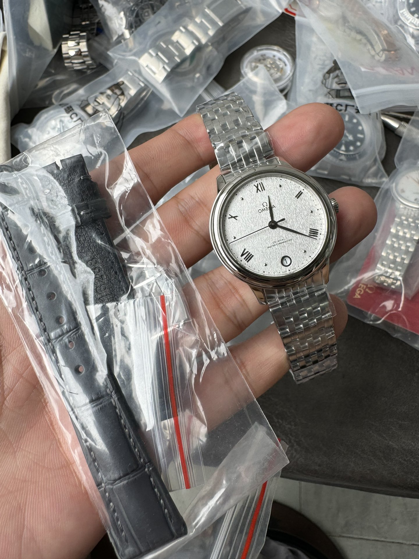 Super Clone 1:1 Omega De Ville Ladies Co-Axial Master Chronometer – Silver Textured Dial Stainless Steel Watch