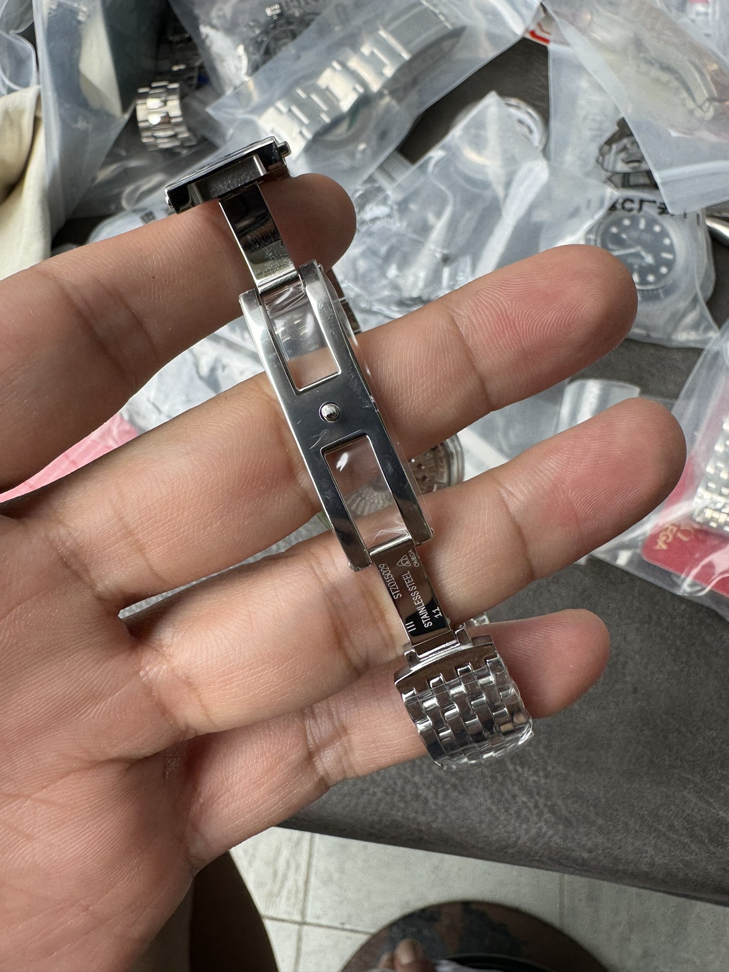 Super Clone 1:1 Omega De Ville Ladies Co-Axial Master Chronometer – Silver Textured Dial Stainless Steel Watch