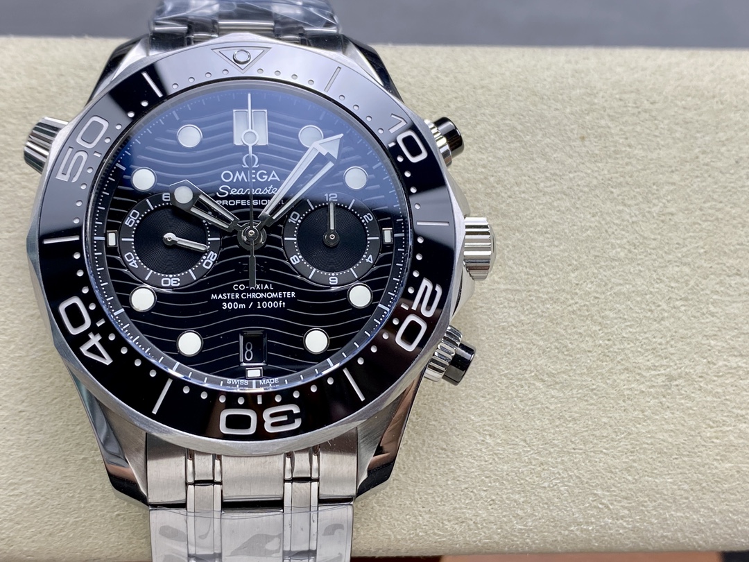 Super Clone 1:1 Omega Seamaster 300M Chronograph Black Dial & Bezel – Steel Bracelet