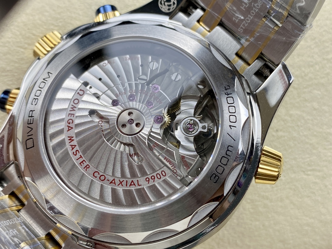 Super Clone 1:1 Omega Seamaster 300M Chronograph Blue Dial Gold Bezel Two-Tone Bracelet