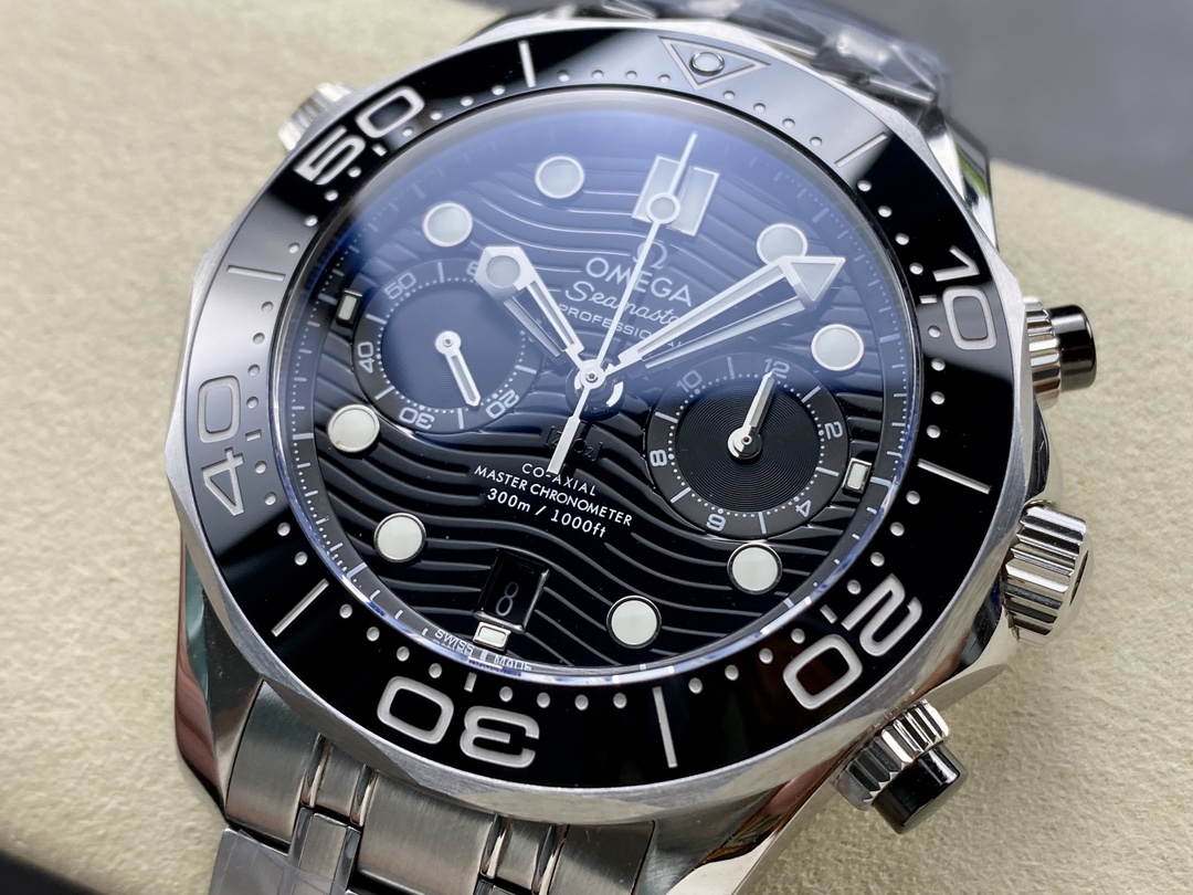 Super Clone 1:1 Omega Seamaster 300M Chronograph Black Dial & Bezel – Steel Bracelet