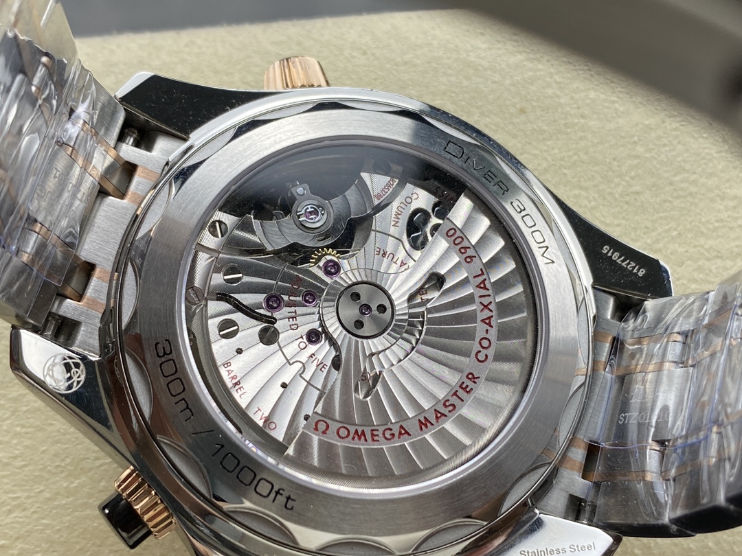 Super Clone 1:1 Omega Seamaster 300M Chronograph Black Dial Rose Gold Two-Tone Bracelet