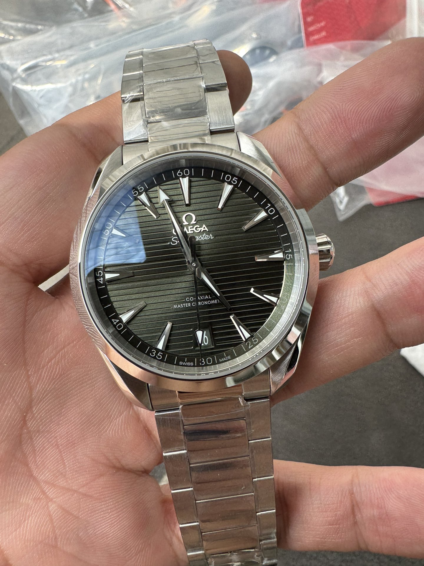 Super Clone 1:1 Omega Seamaster Aqua Terra – Black Green Dial / Stainless Steel Bracelet / Date Display