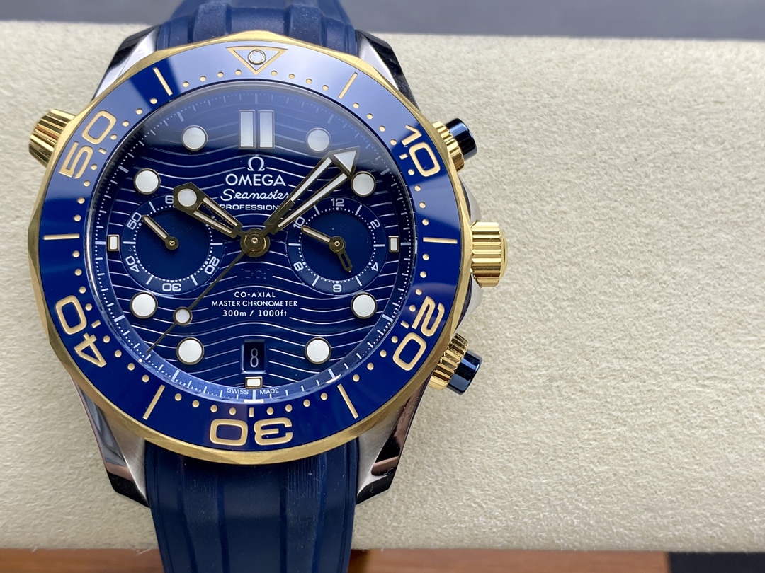 Super Clone 1:1 Omega Seamaster Diver 300M Chronograph Blue Dial Gold Bezel Rubber Strap