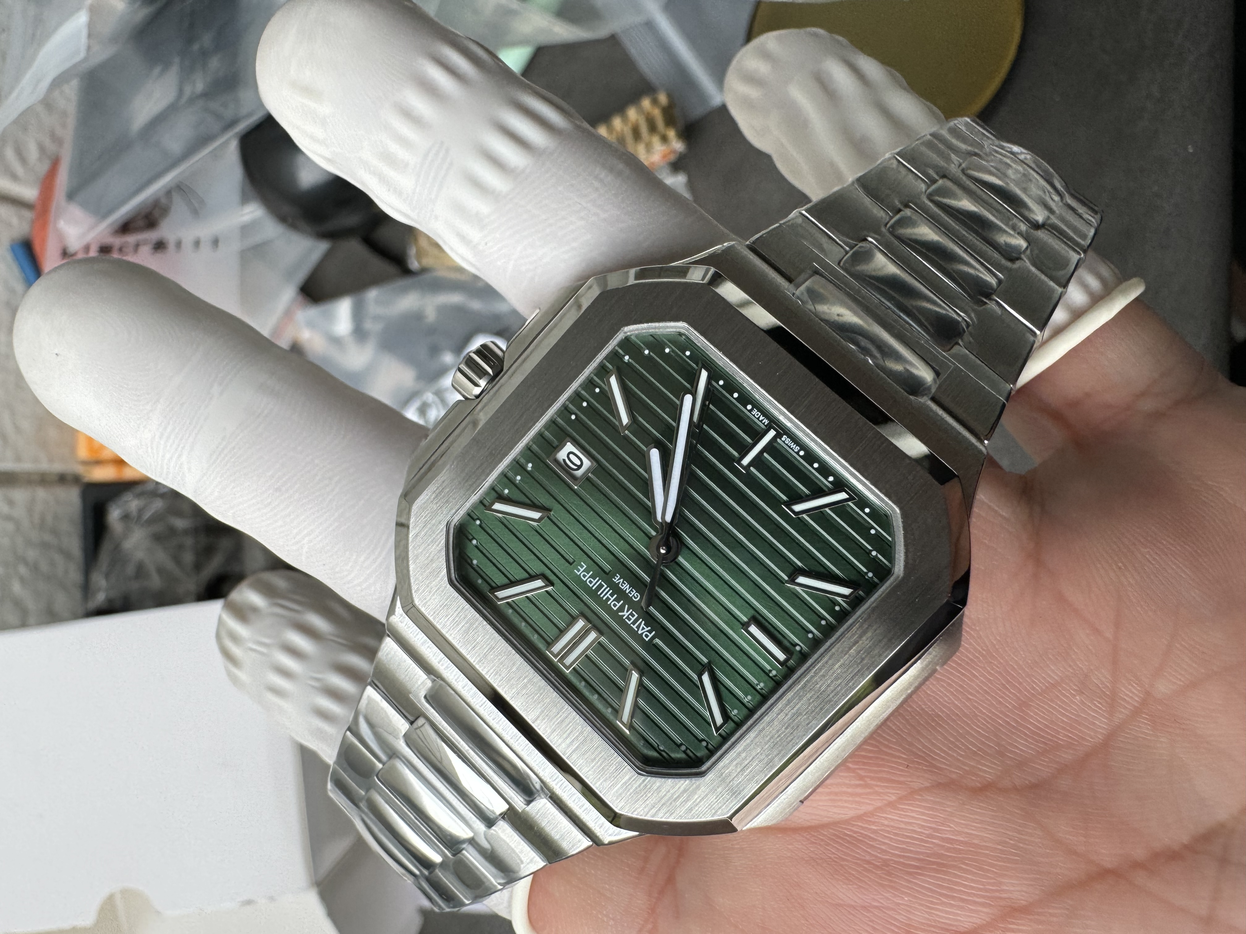 Super Clone 1:1 Patek Philippe 5821 Green Dial / Full Stainless Steel Bracelet / Date Display