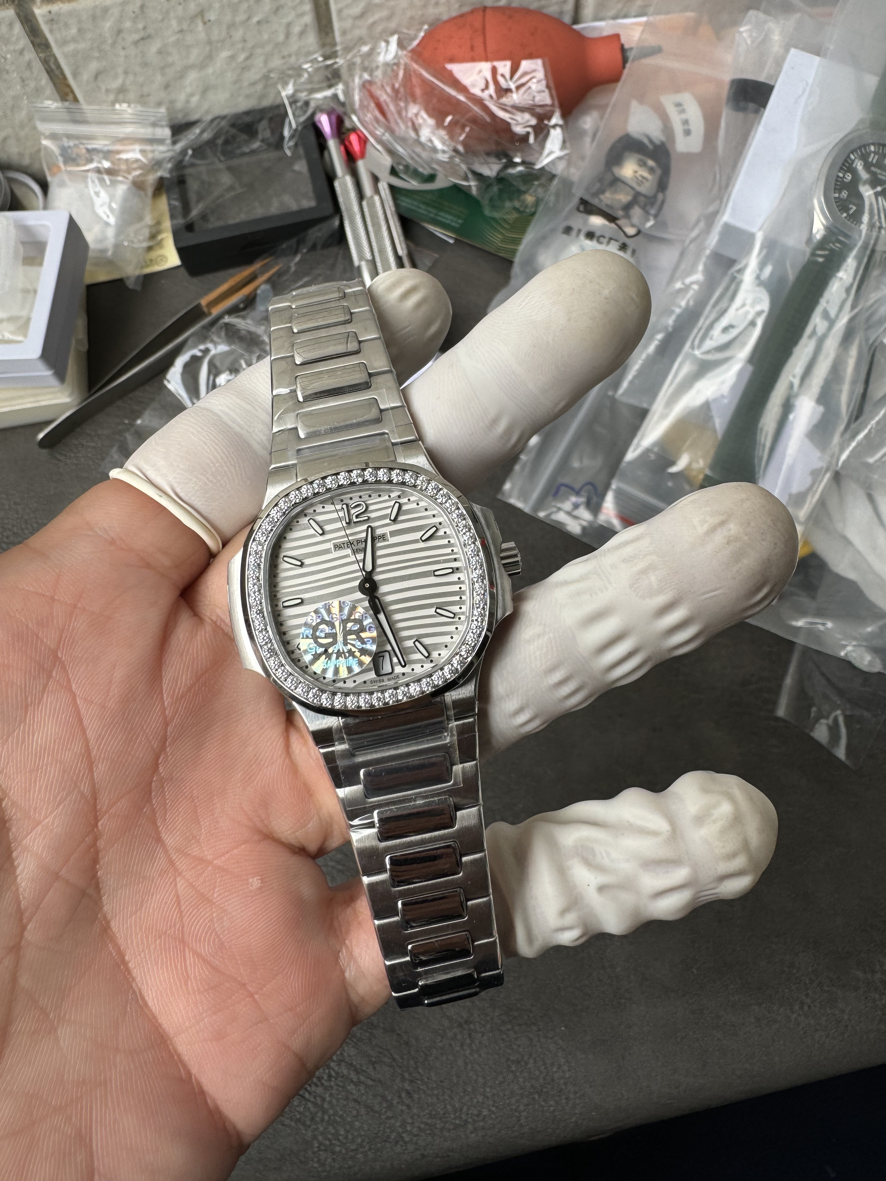 Super Clone 1:1 Patek Philippe Nautilus 7118 Diamond Bezel - White Dial