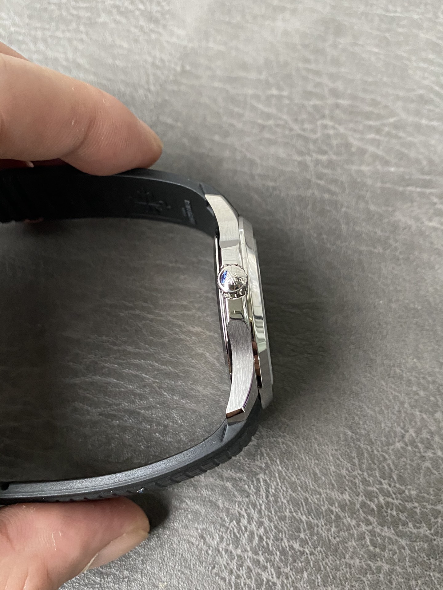 Super Clone 1:1 Patek Philippe Aquanaut Black Dial – Stainless Steel Case / Black Rubber Strap