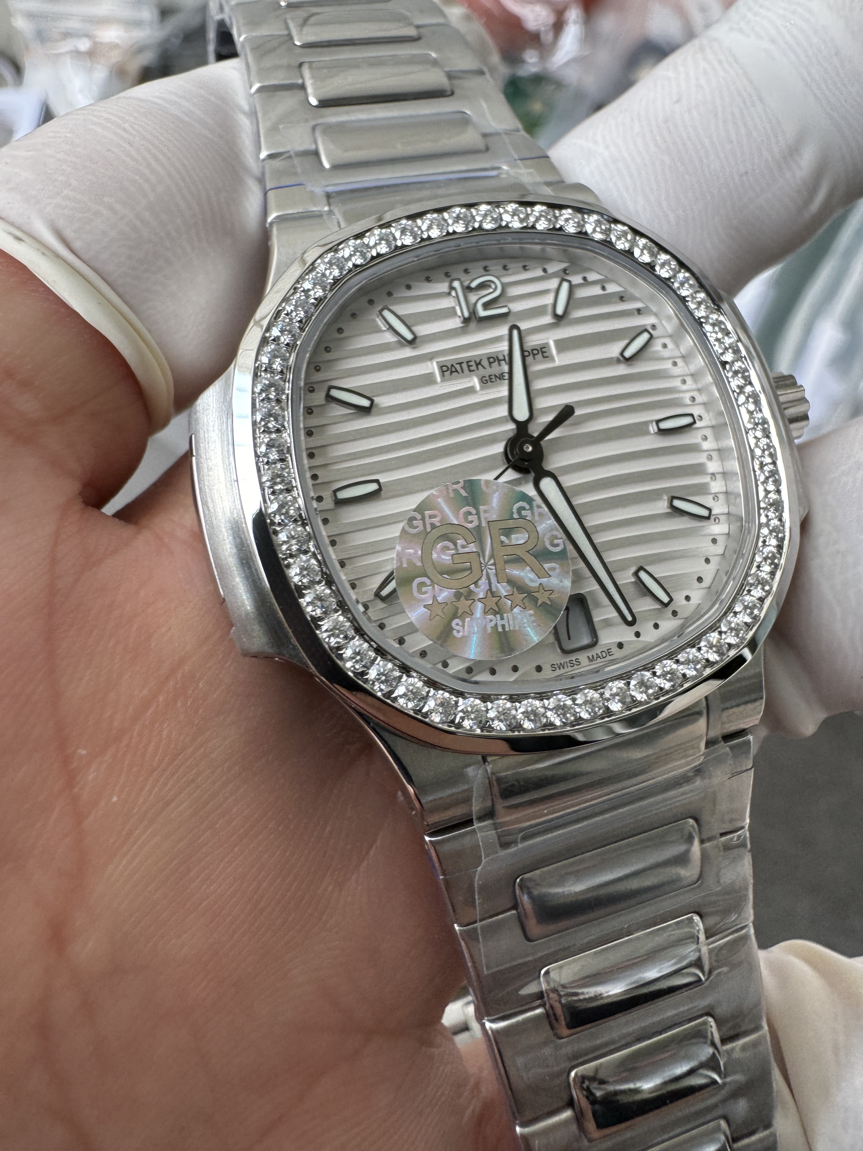 Super Clone 1:1 Patek Philippe Nautilus 7118 Diamond Bezel - White Dial