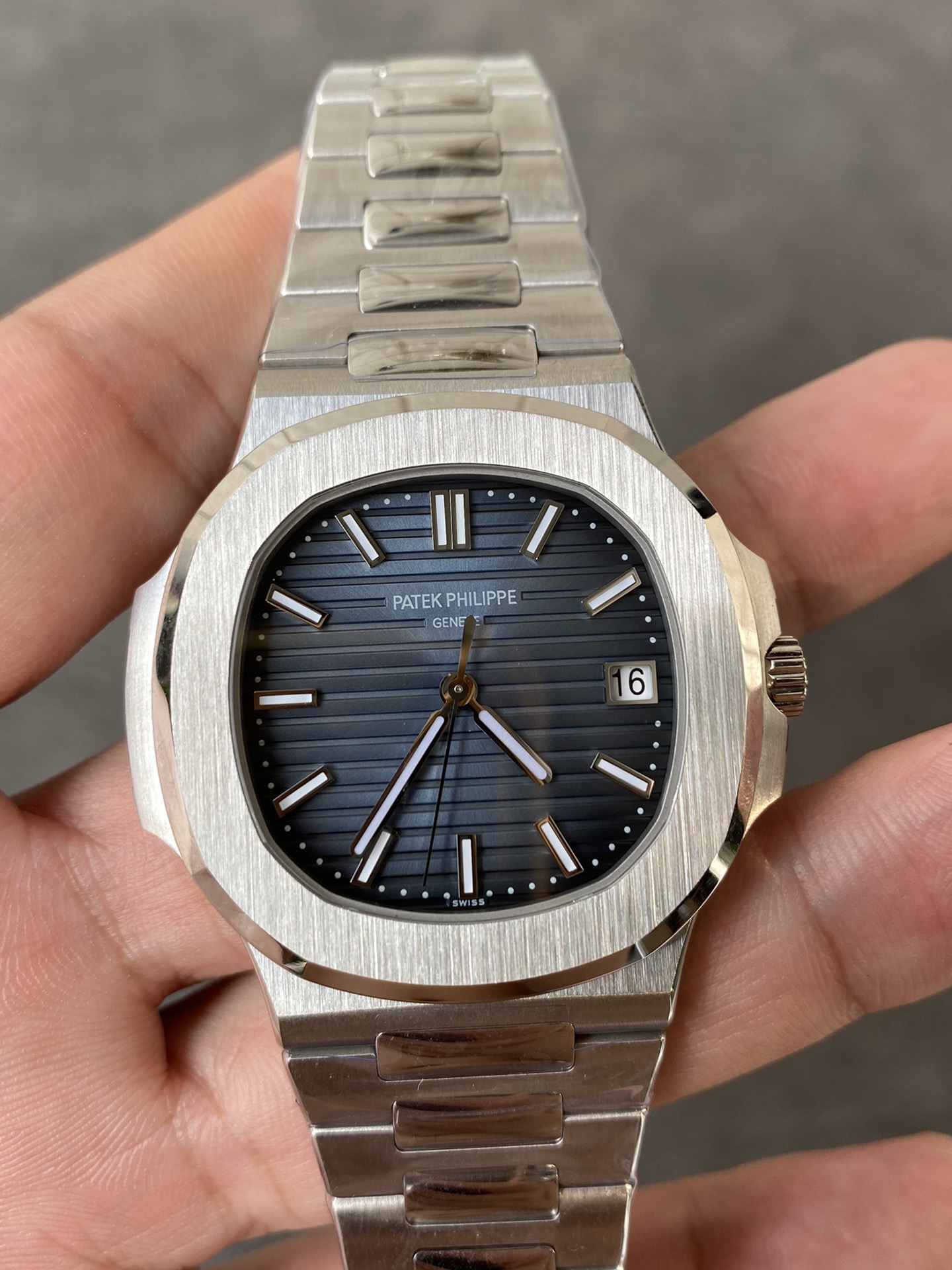 Super Clone 1:1 Patek Philippe Nautilus 5811 – Blue Dial / Full Stainless Steel
