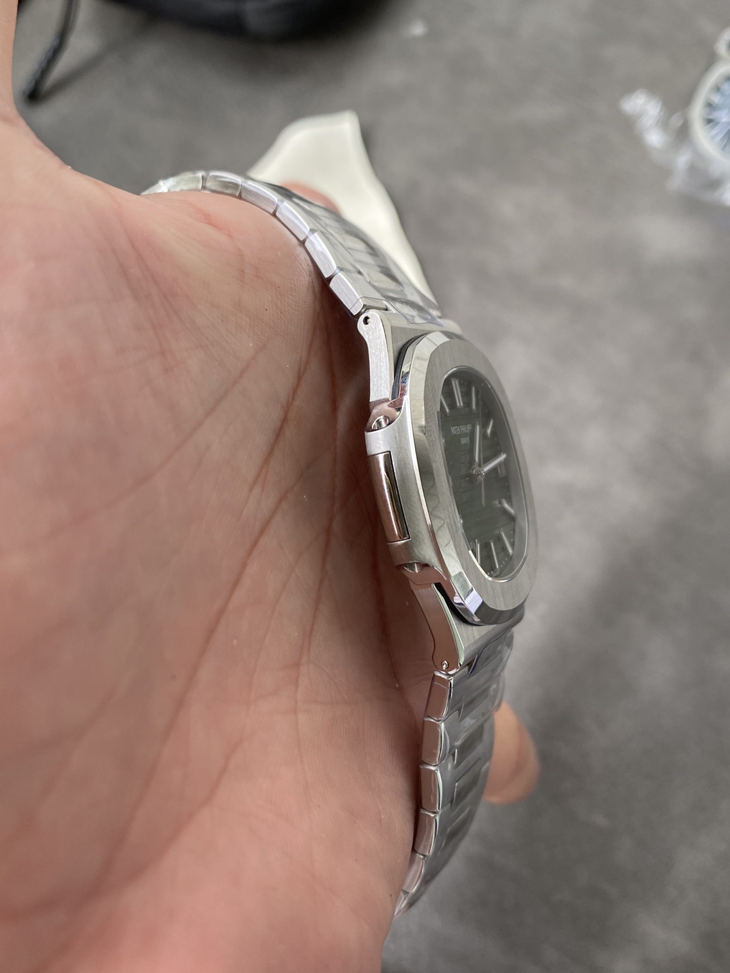 Super Clone 1:1 Patek Philippe Nautilus 5711/1A – Green Dial / Full Stainless Steel