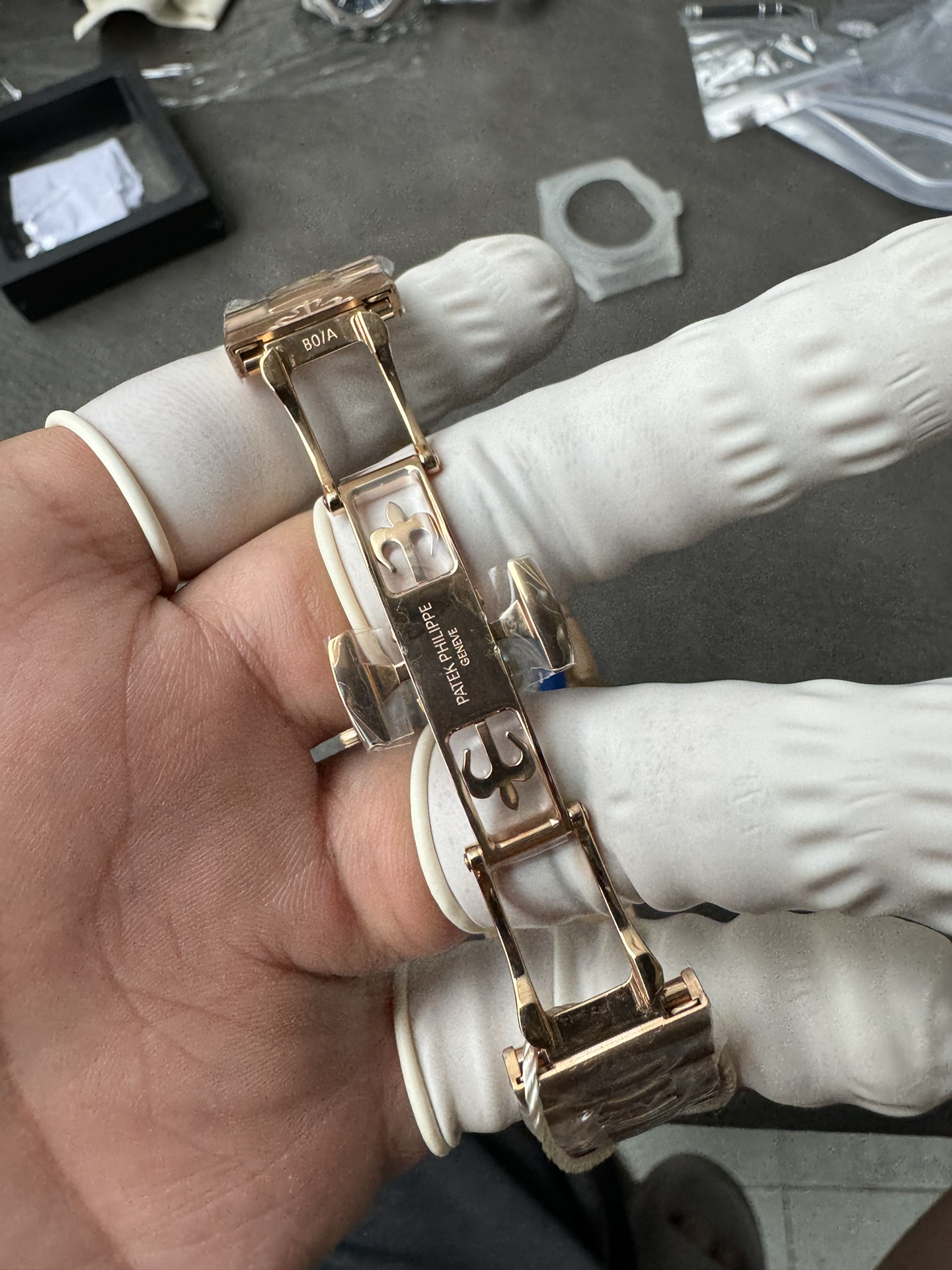 Super Clone 1:1 Patek Philippe Nautilus 5712R – Rose Gold / Black Textured Dial / Moonphase & Power Reserve Display / Upgraded Double Push Button Clasp