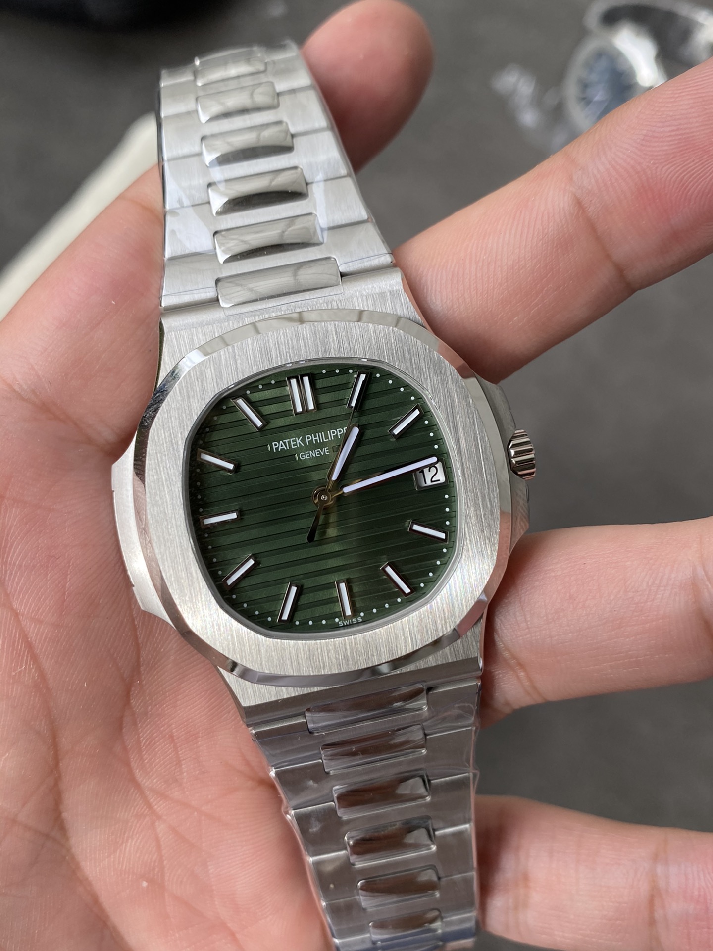Super Clone 1:1 Patek Philippe Nautilus 5711/1A – Green Dial / Full Stainless Steel