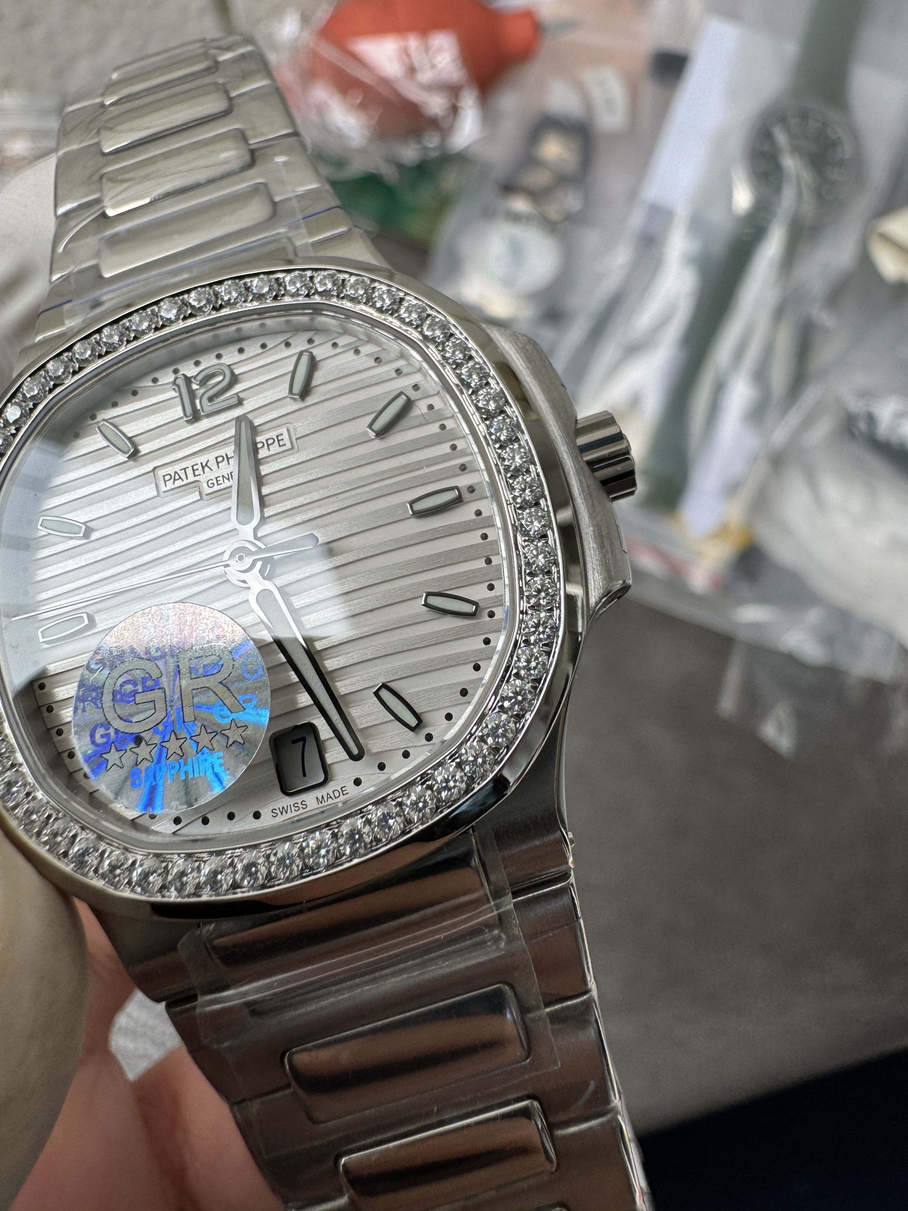 Super Clone 1:1 Patek Philippe Nautilus 7118 Diamond Bezel - White Dial