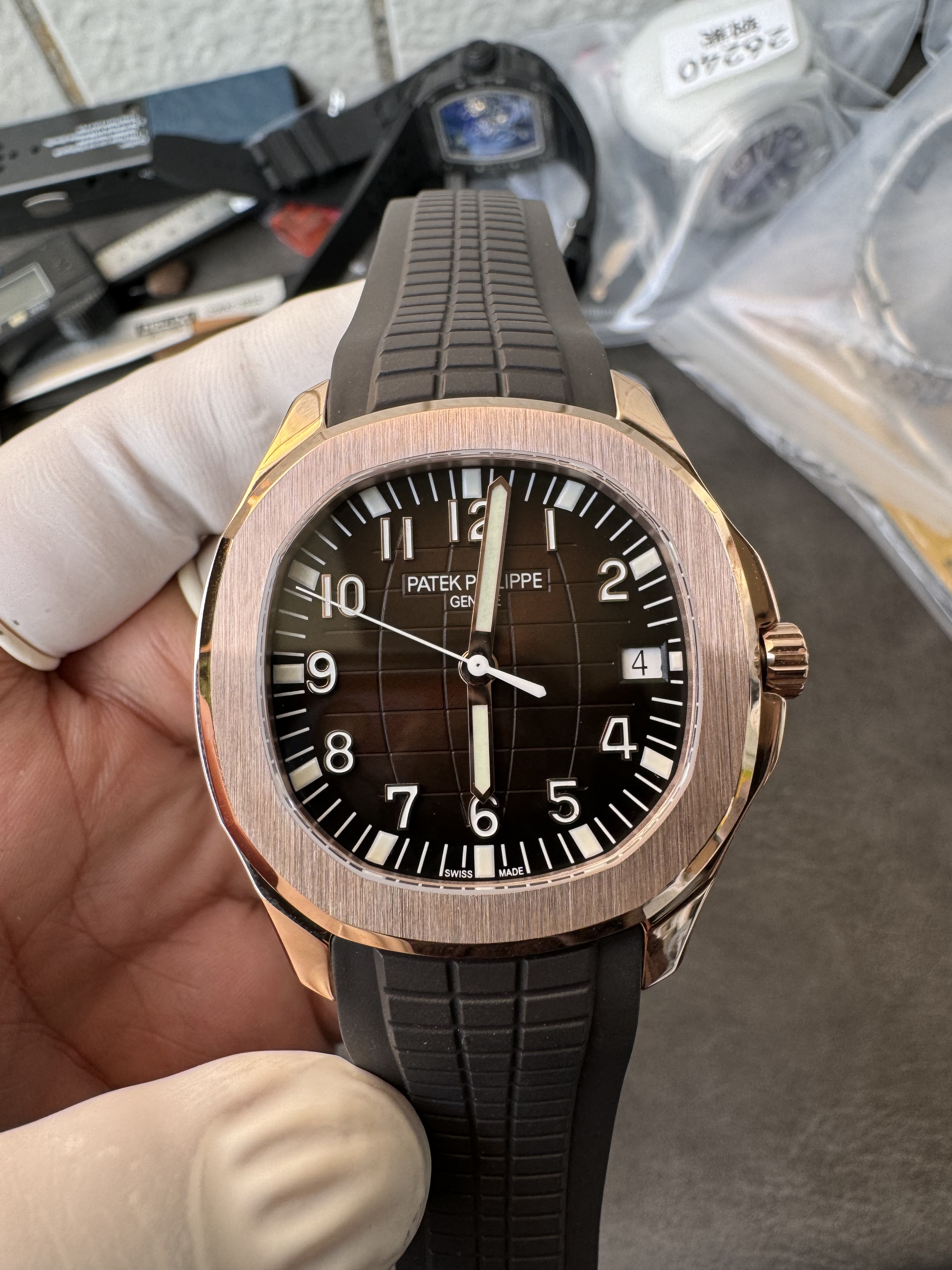 Super Clone 1:1 Patek Philippe Aquanaut 5167R – Rose Gold Case / Black Dial / Rubber Strap