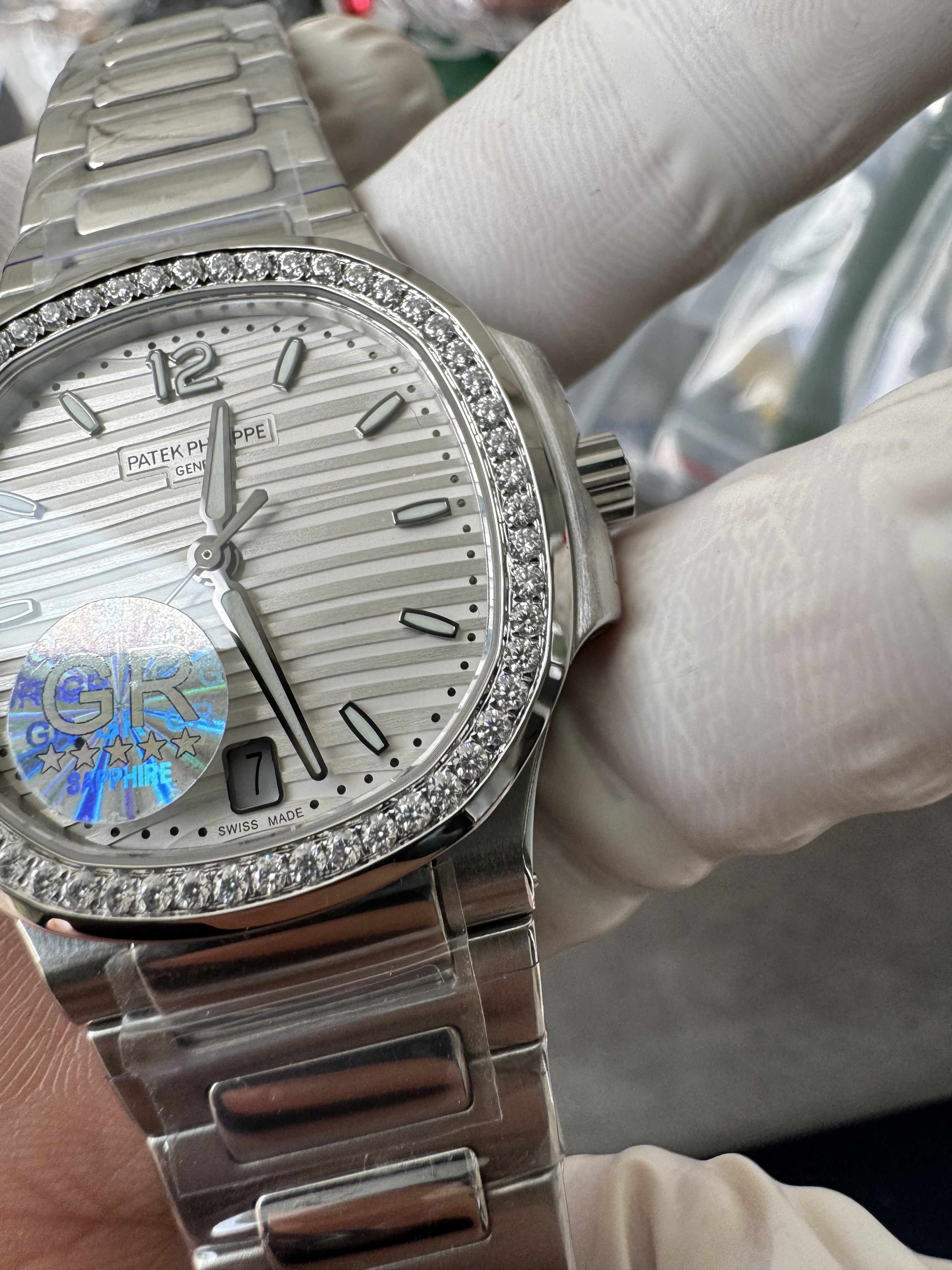 Super Clone 1:1 Patek Philippe Nautilus 7118 Diamond Bezel - White Dial