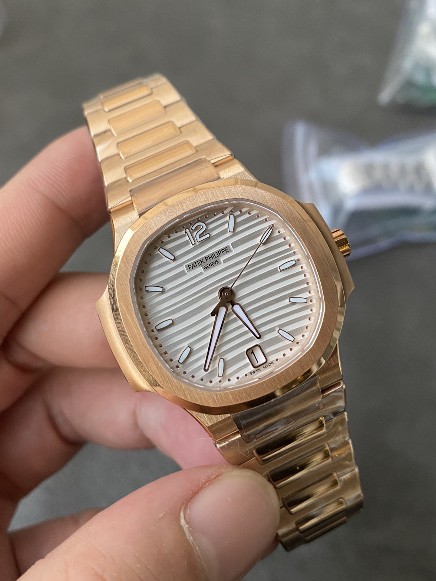Super Clone 1:1 Patek Philippe Nautilus 7118/1R – Rose Gold / White Embossed Dial