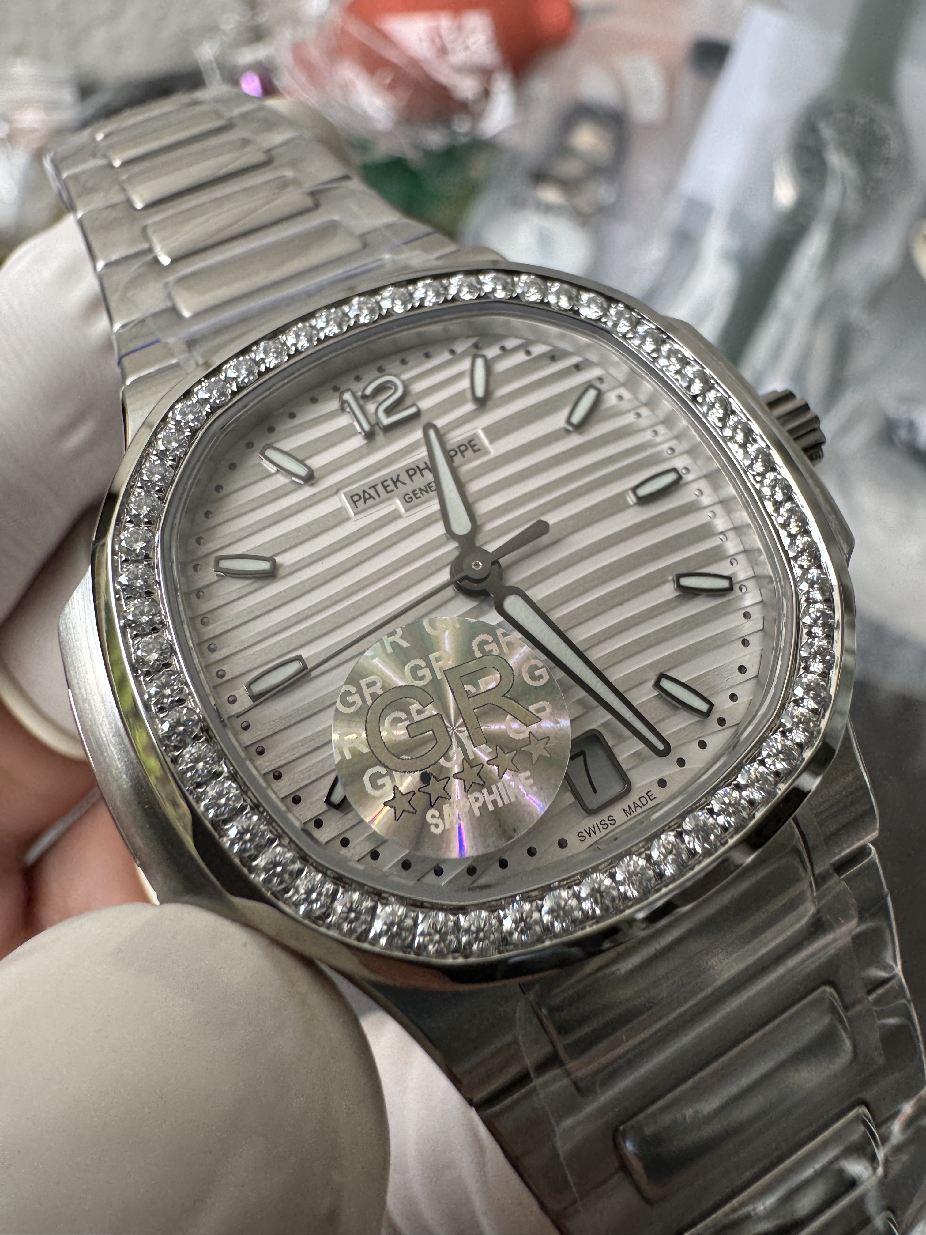 Super Clone 1:1 Patek Philippe Nautilus 7118 Diamond Bezel - White Dial