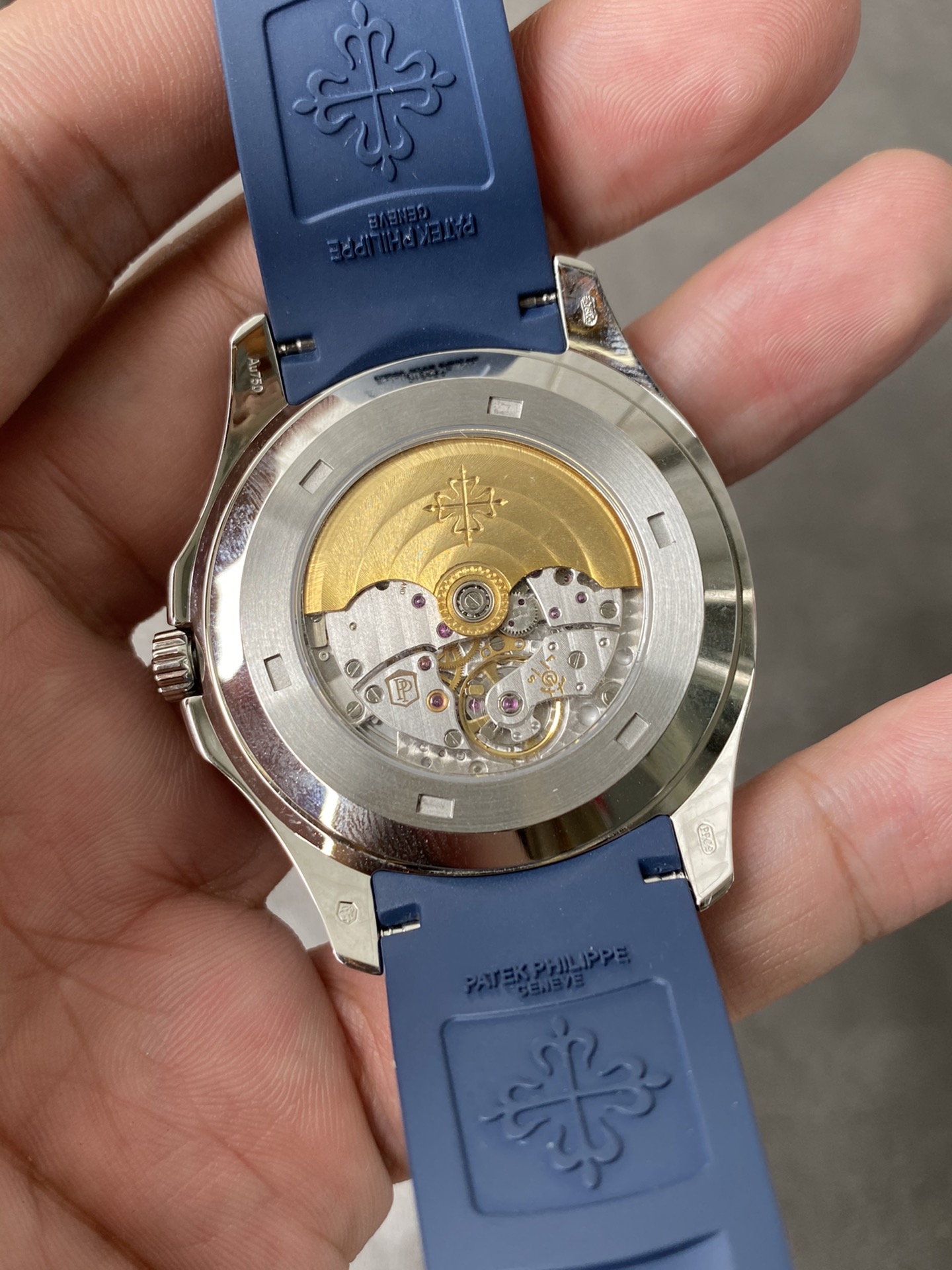 Super Clone 1:1 Patek Philippe Aquanaut 5168G – Blue Dial / Blue Rubber Strap