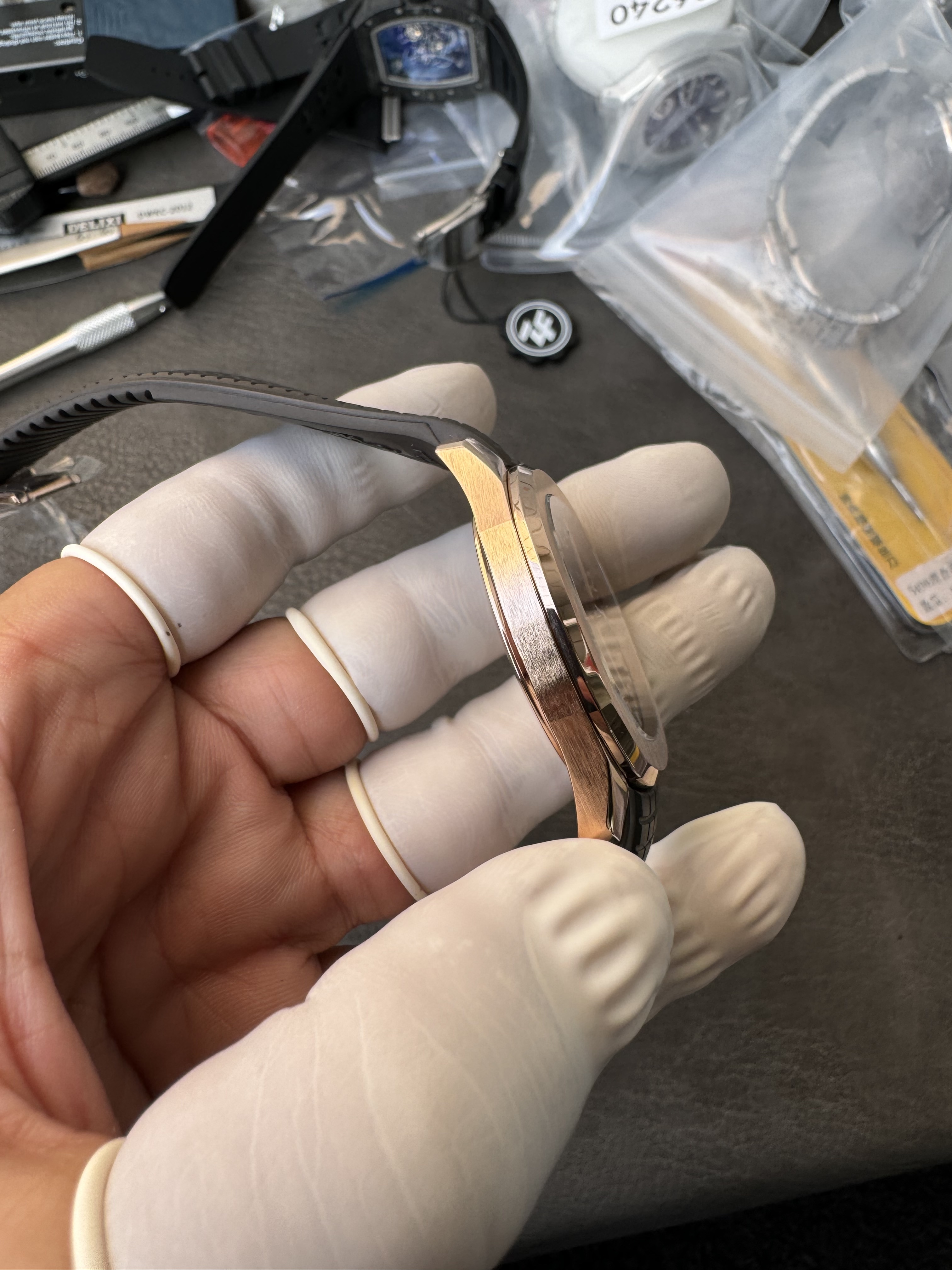 Super Clone 1:1 Patek Philippe Aquanaut 5167R – Rose Gold Case / Black Dial / Rubber Strap