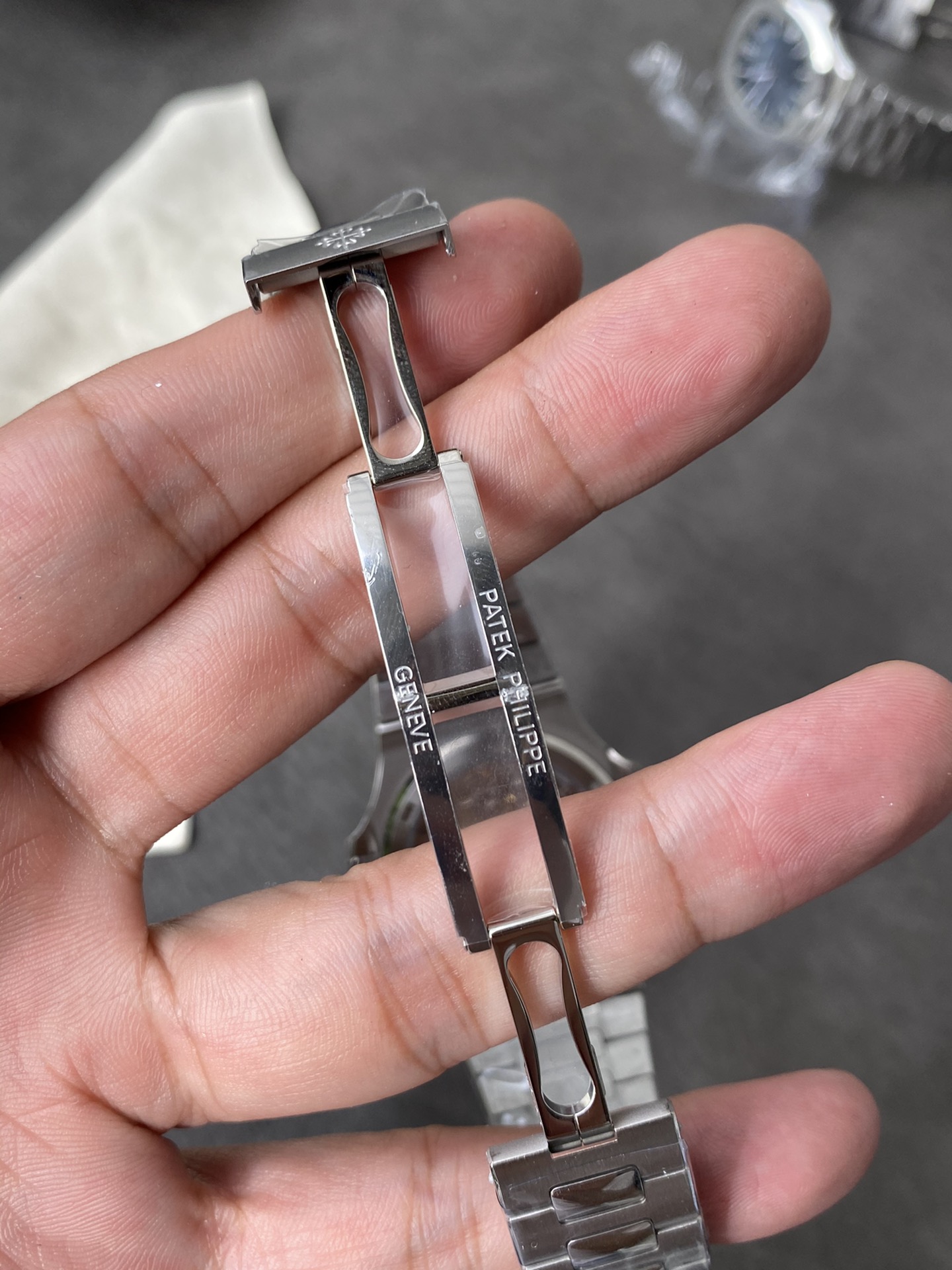 Super Clone 1:1 Patek Philippe Nautilus 5711/1A – Green Dial / Full Stainless Steel