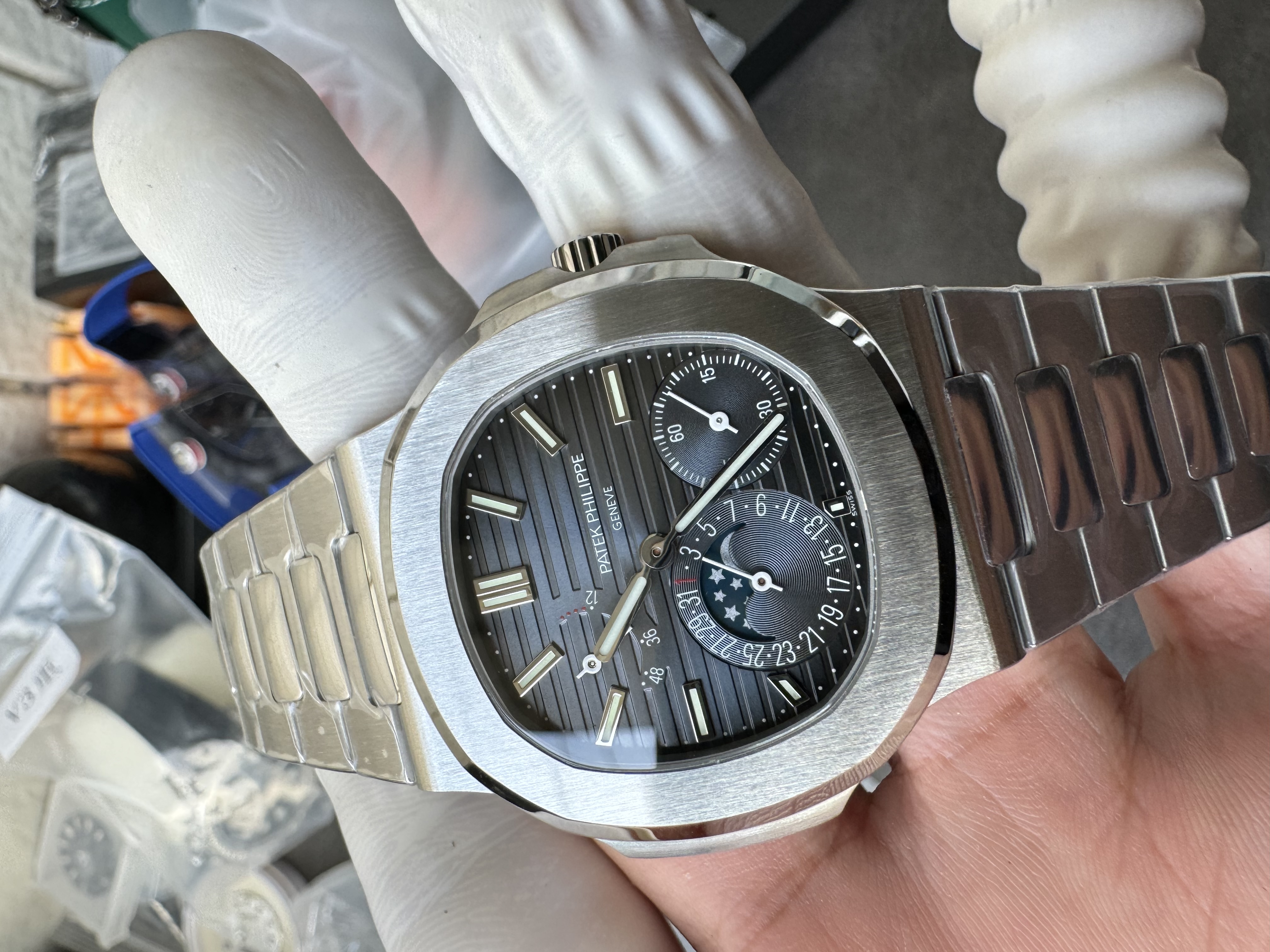 Super Clone 1:1 Patek Philippe Nautilus 5712 Moonphase Annual Calendar
