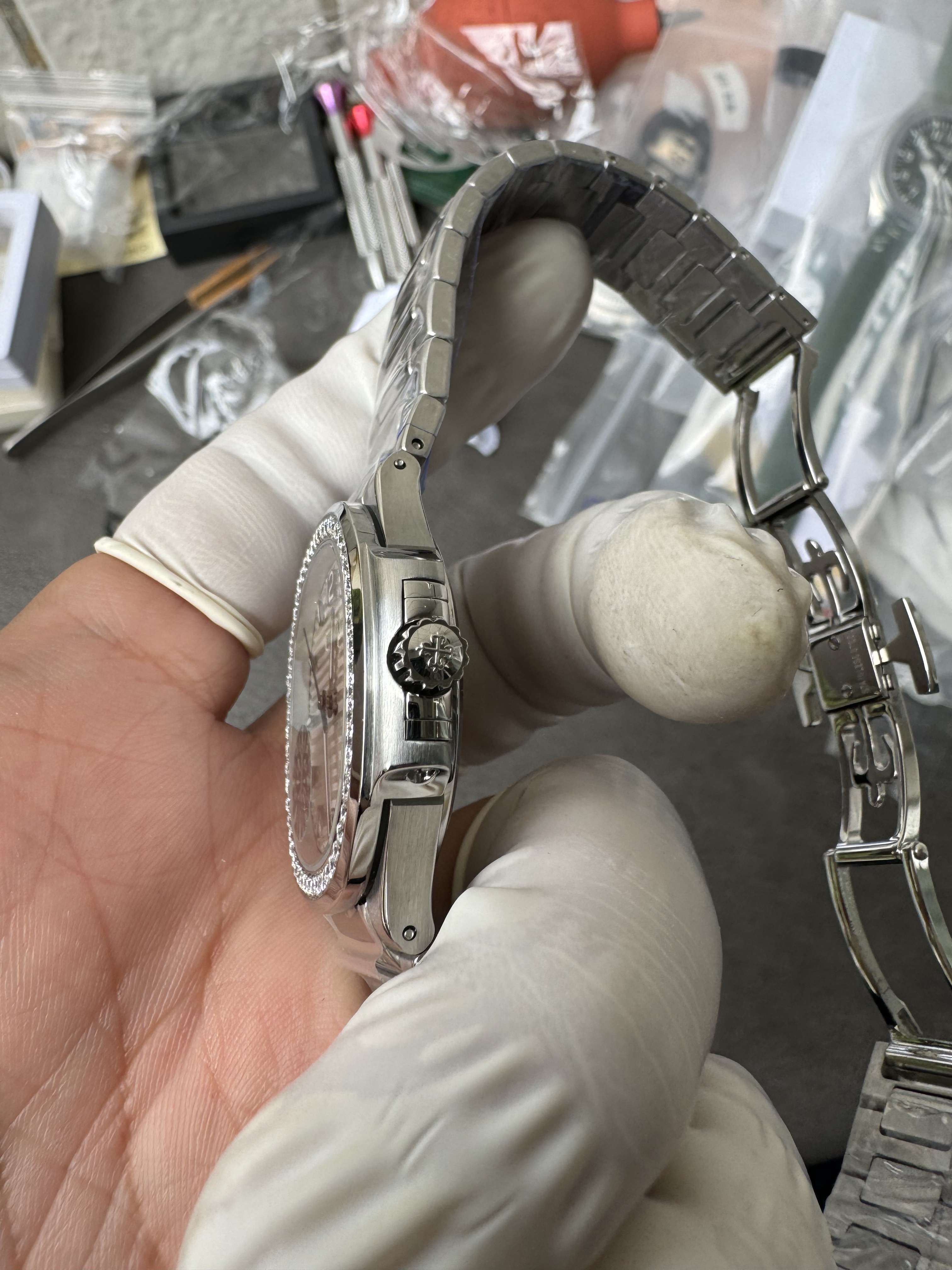 Super Clone 1:1 Patek Philippe Nautilus 7118 Diamond Bezel - White Dial