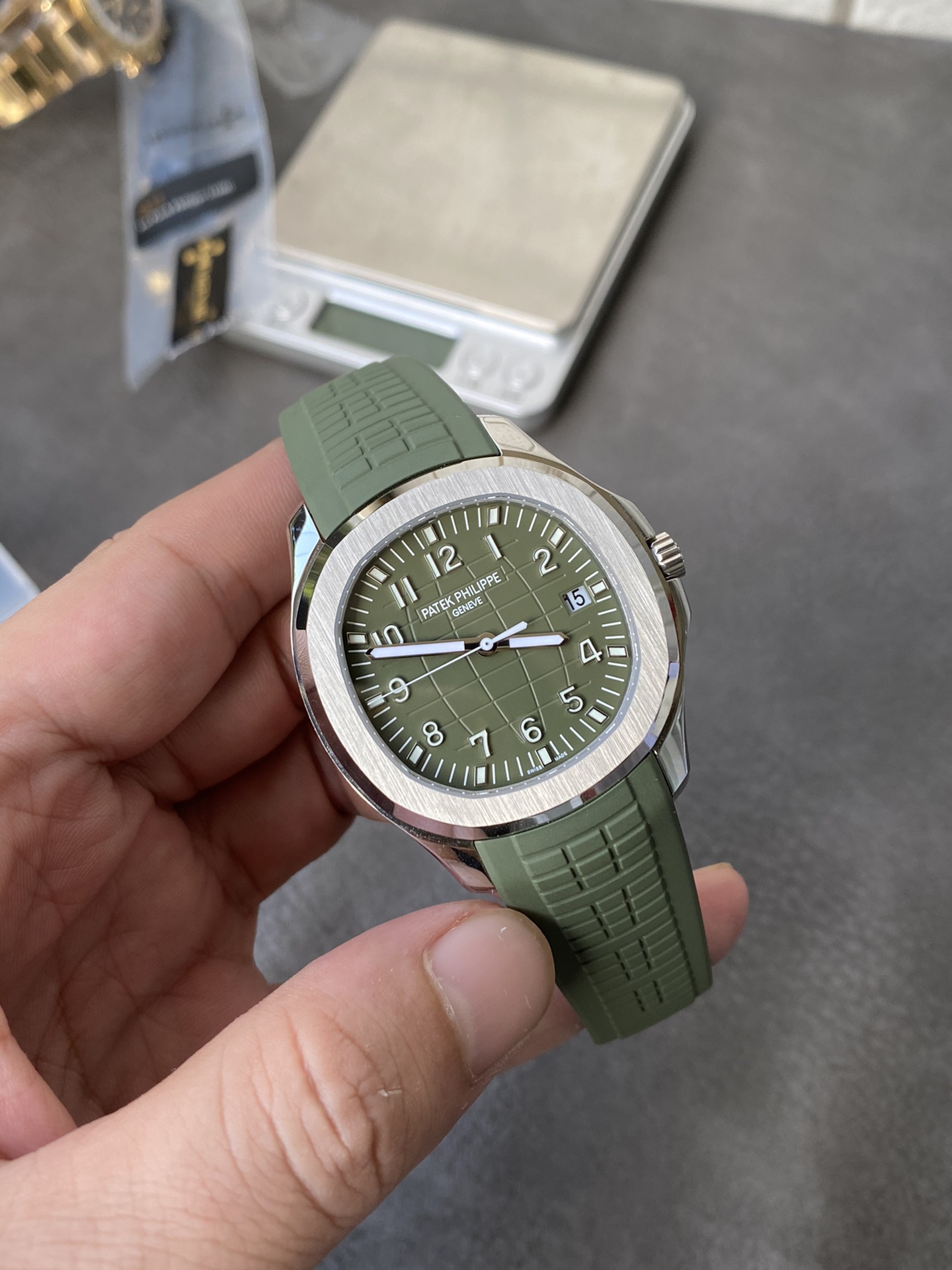 Super Clone 1:1 Patek Philippe Aquanaut 5168G – Green Olive Dial / Vero Rubber Strap / Date Display