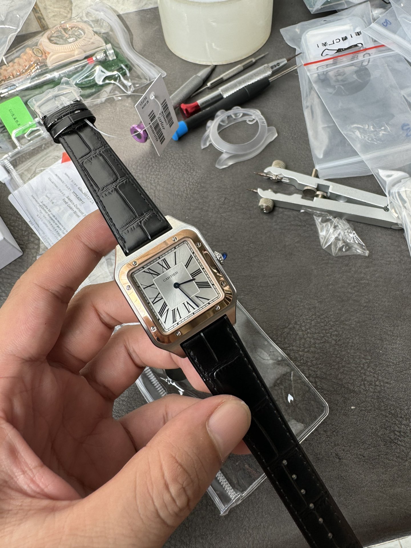 Super Clone 1:1 Cartier Santos-Dumont / Silver Sunburst Dial / Black Roman Numerals / Leather Strap