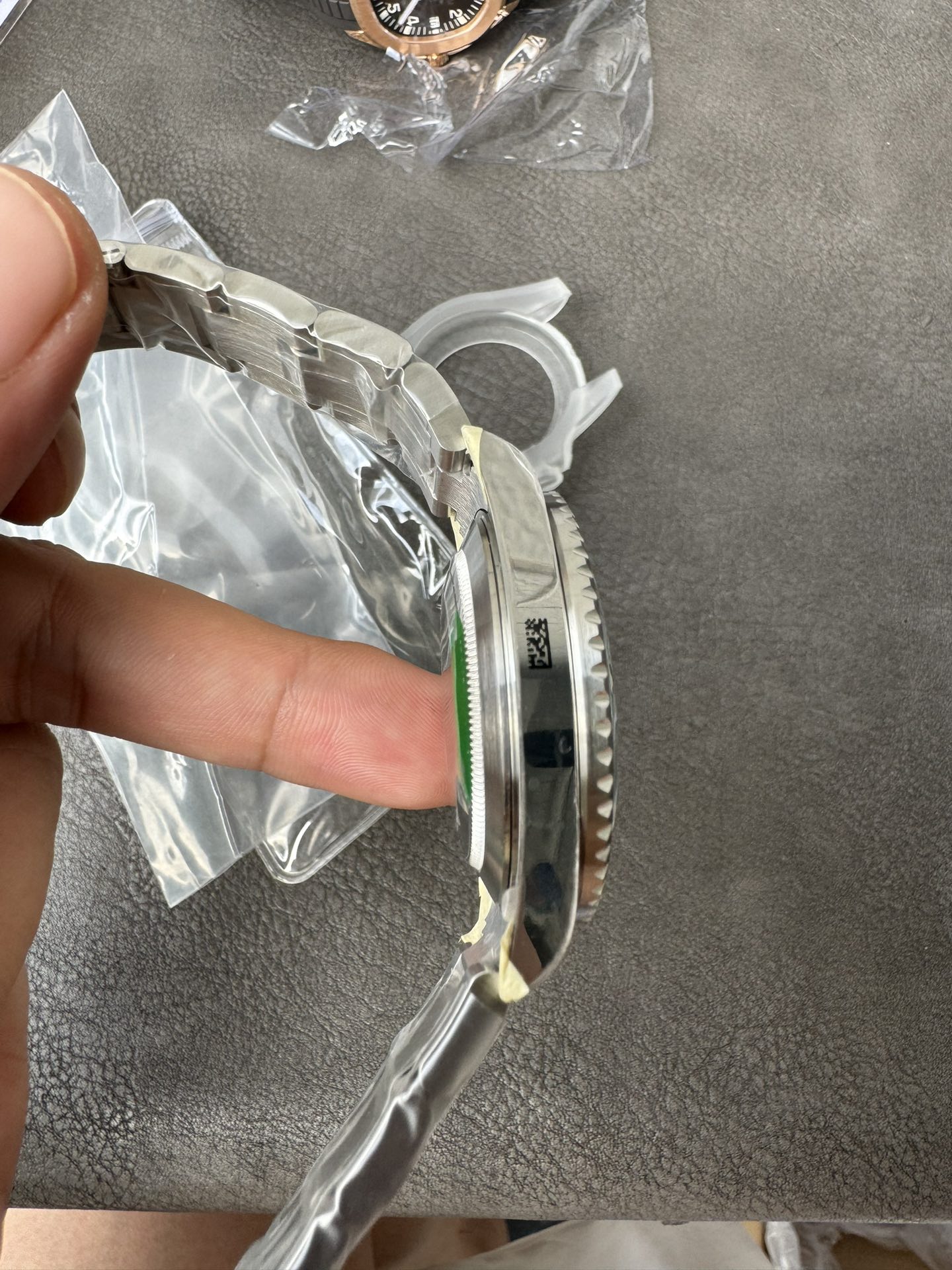 Super Clone 1:1 Rolex Submariner “Kermit” 16610LV / Green Bezel / Black Dial / Date Function / 40mm