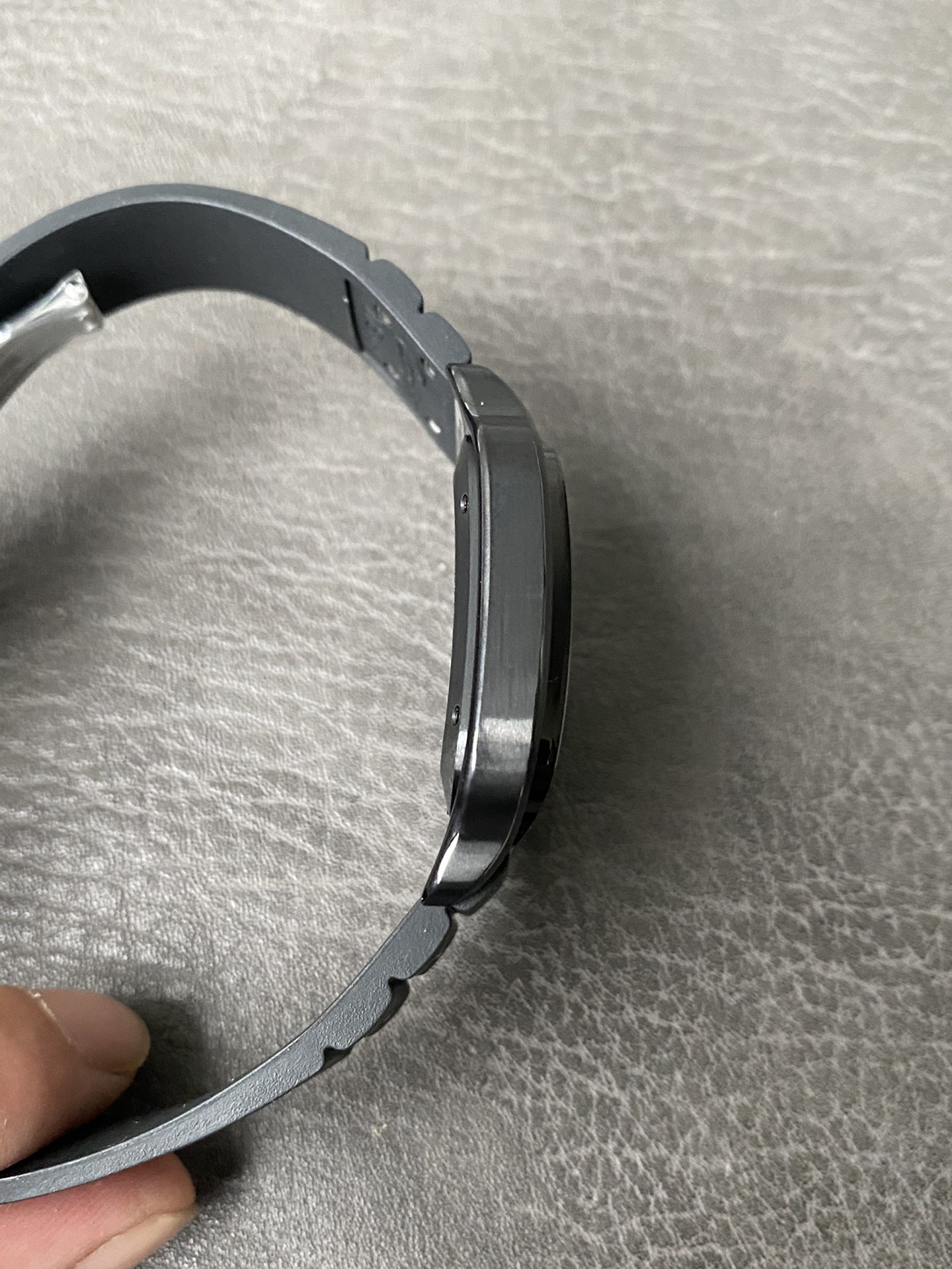 Super Clone 1:1 Cartier Santos De Cartier ADLC – Black Dial / Black Rubber Strap