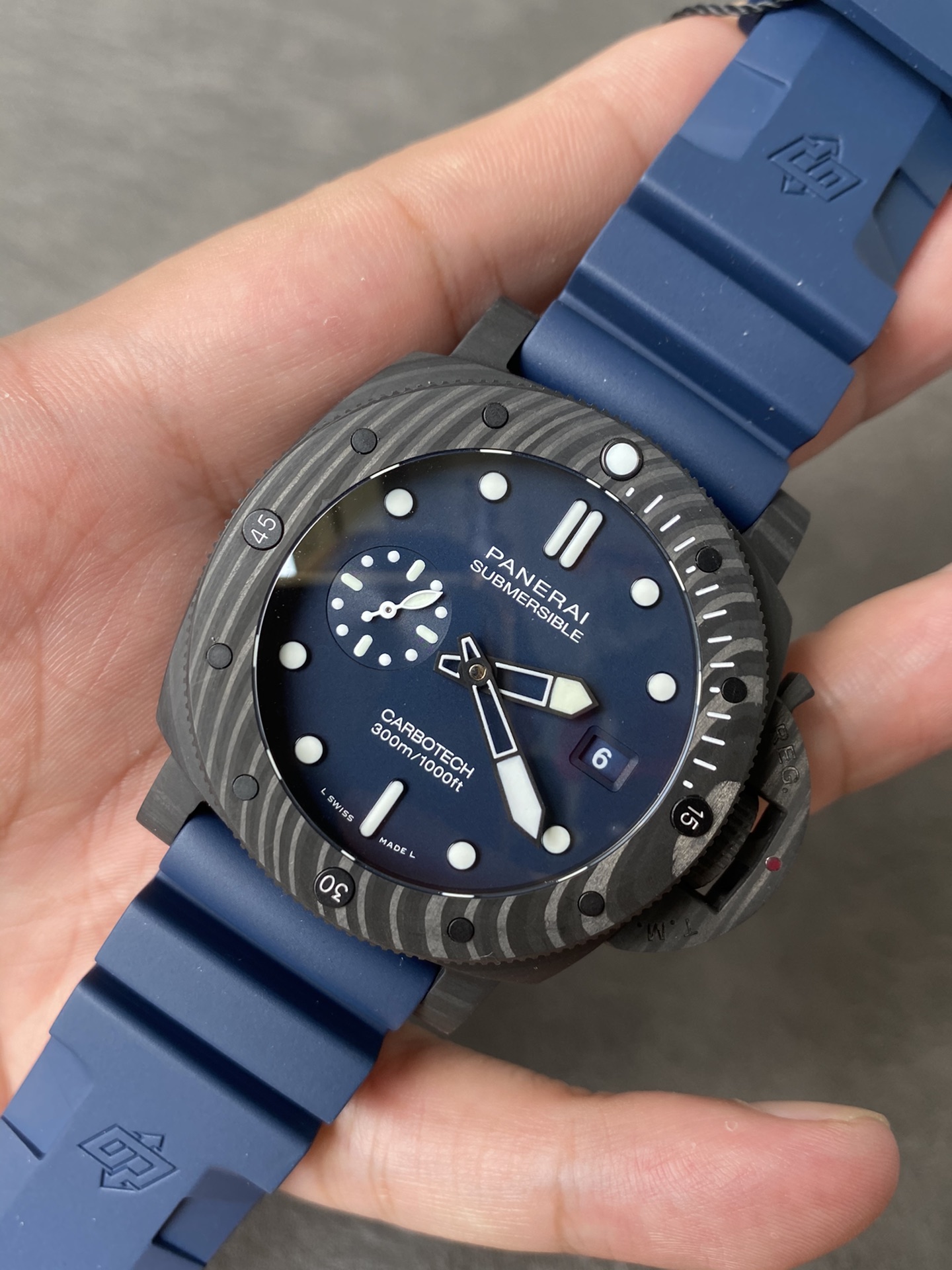 Super Clone 1:1 Panerai Submersible PAM01232 Carbotech – Blue Dial /  Blue Rubber Strap
