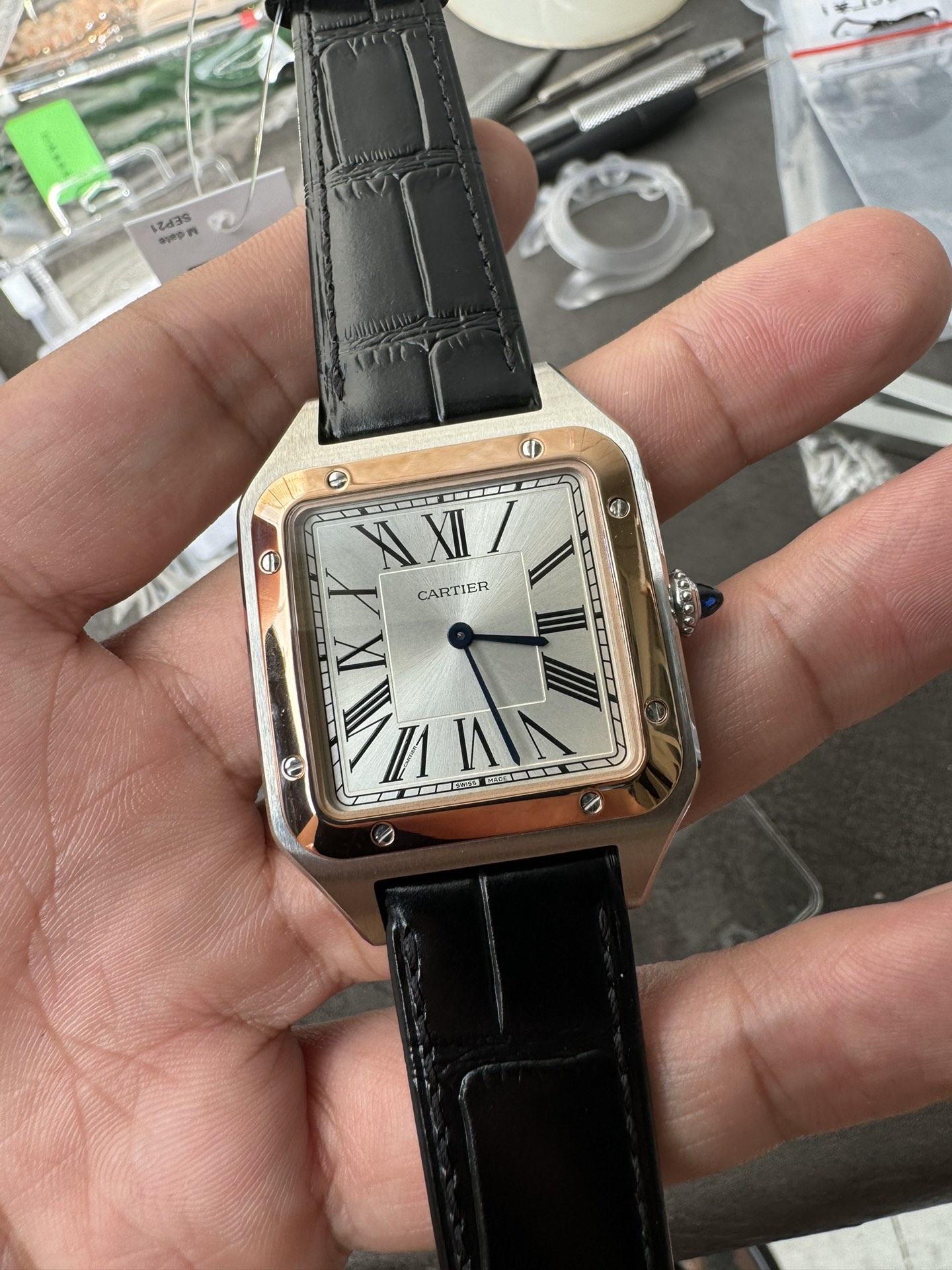 Super Clone 1:1 Cartier Santos-Dumont / Silver Sunburst Dial / Black Roman Numerals / Leather Strap