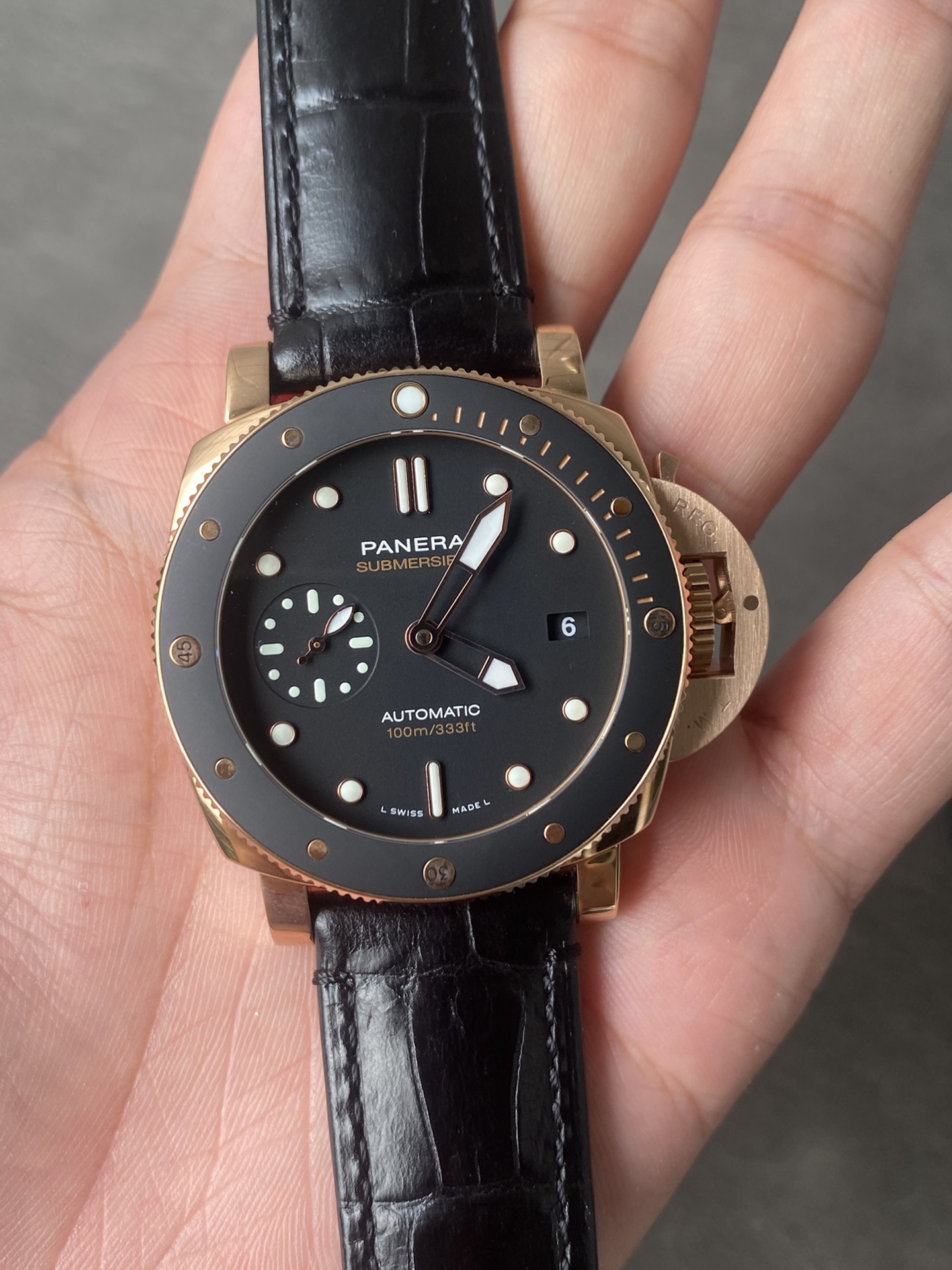 Super Clone 1:1 Panerai Submersible PAM00974 – Rose Gold / Black Ceramic Bezel / Leather Strap