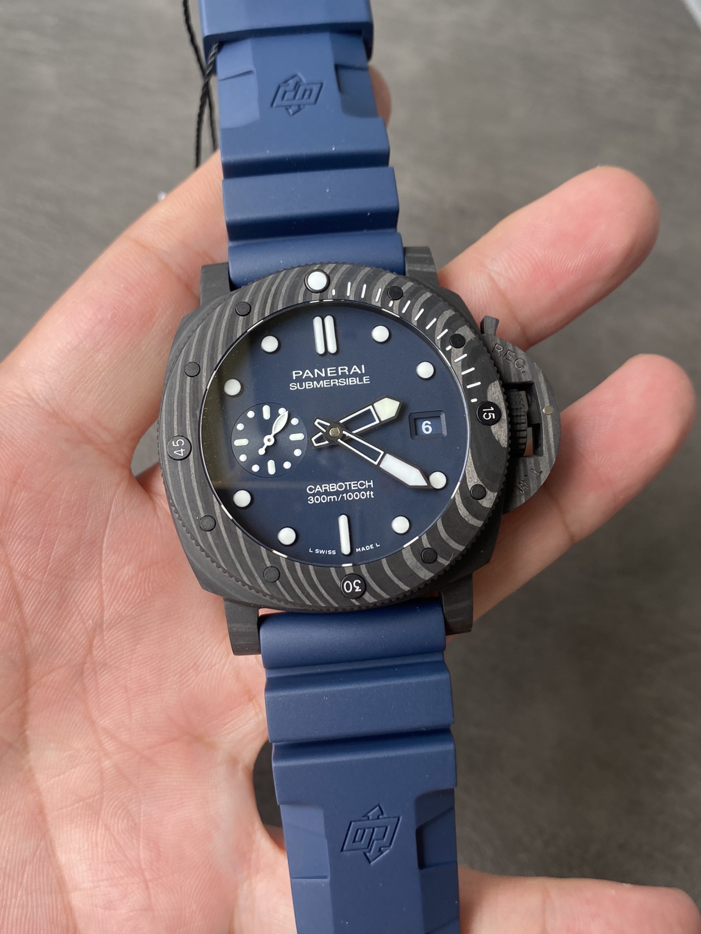 Super Clone 1:1 Panerai Submersible PAM01232 Carbotech – Blue Dial /  Blue Rubber Strap