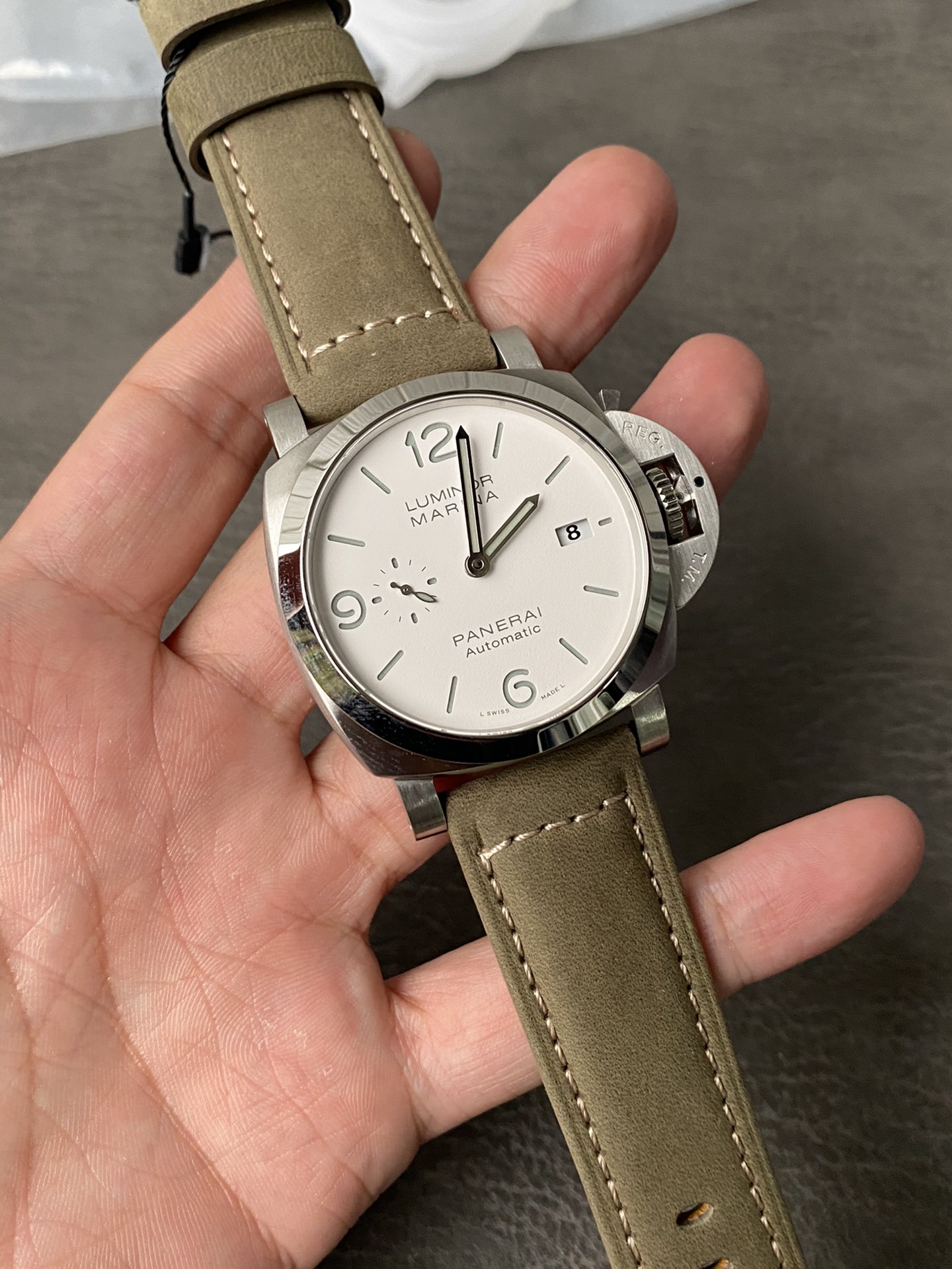 Super Clone 1:1 Panerai Luminor Marina PAM01314 – White Dial / Olive Green Strap / Stainless Steel
