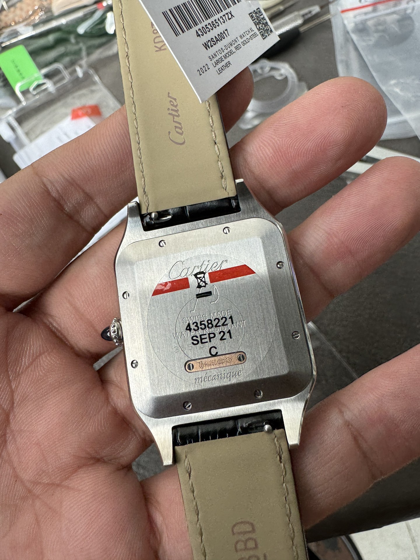 Super Clone 1:1 Cartier Santos-Dumont / Silver Sunburst Dial / Black Roman Numerals / Leather Strap